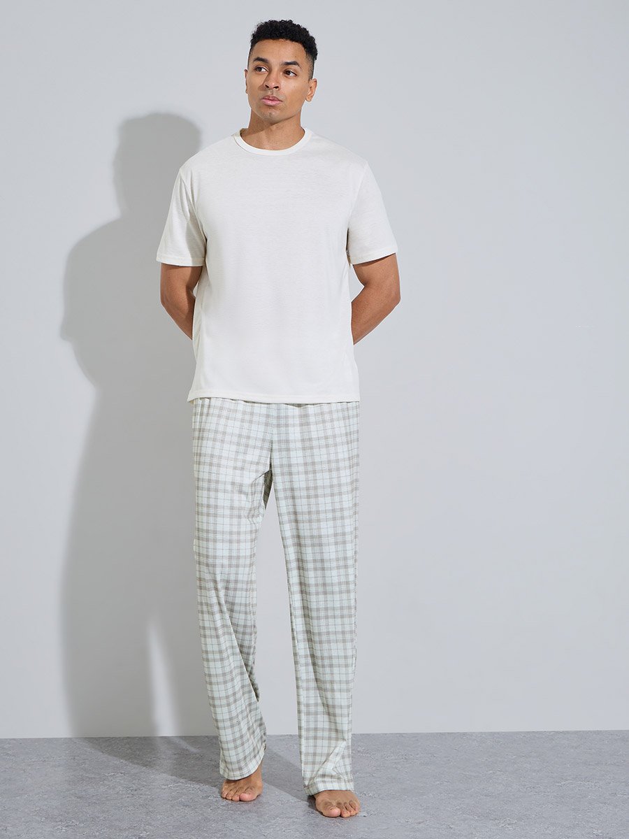 Cream Solid Short Sleeves T-Shirt and Checked Straight Leg Pants Pyjama Set