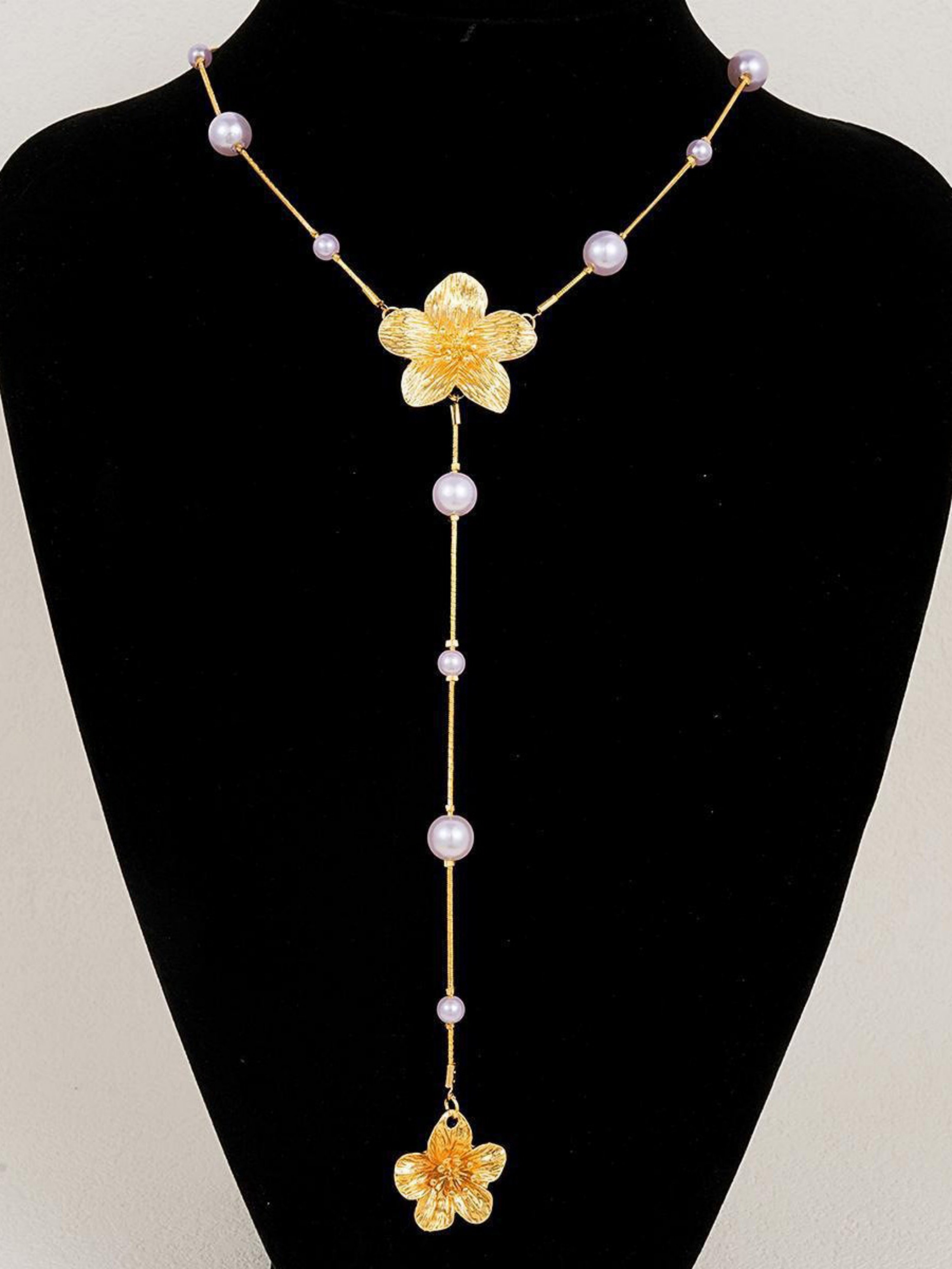 Faux Pearl Flower Lariat Necklace