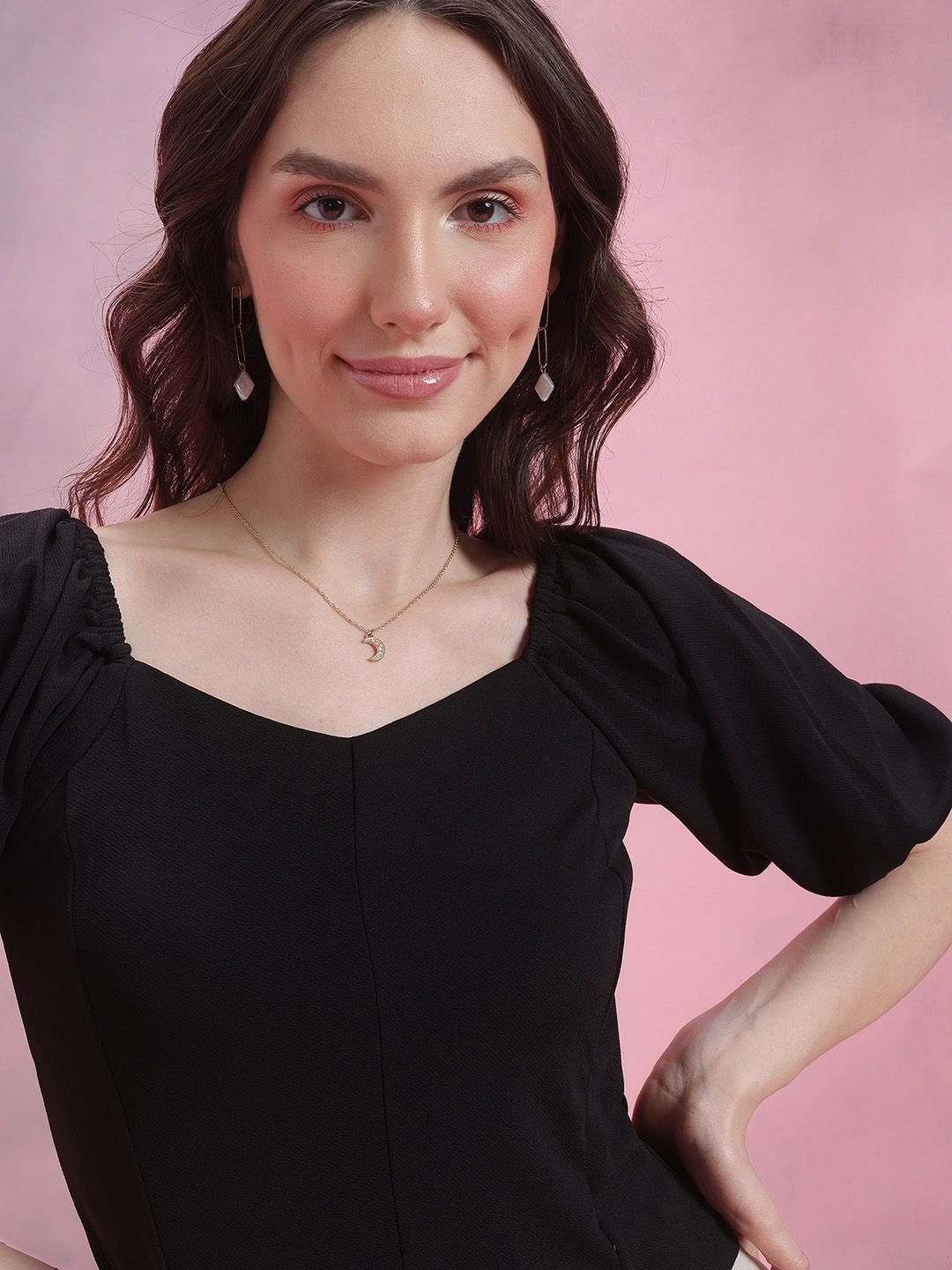 Black Short Sleeve Sweetheart Neck Crop Top