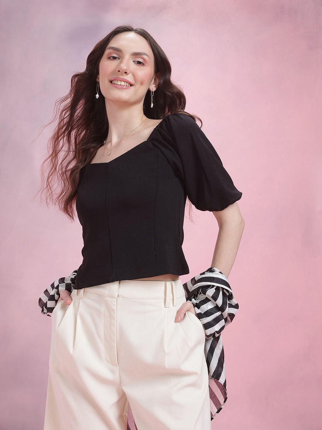Black Short Sleeve Sweetheart Neck Crop Top