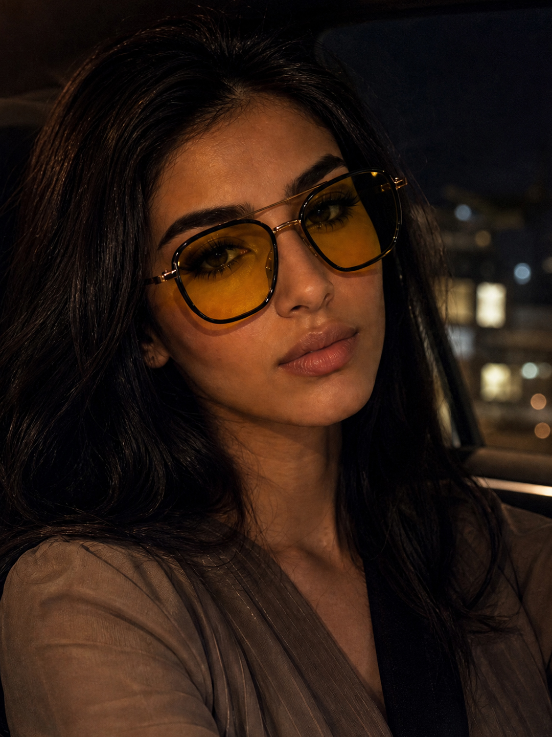 نظارة شمسية أنيقة بجسر مزدوج باللون الذهبي
