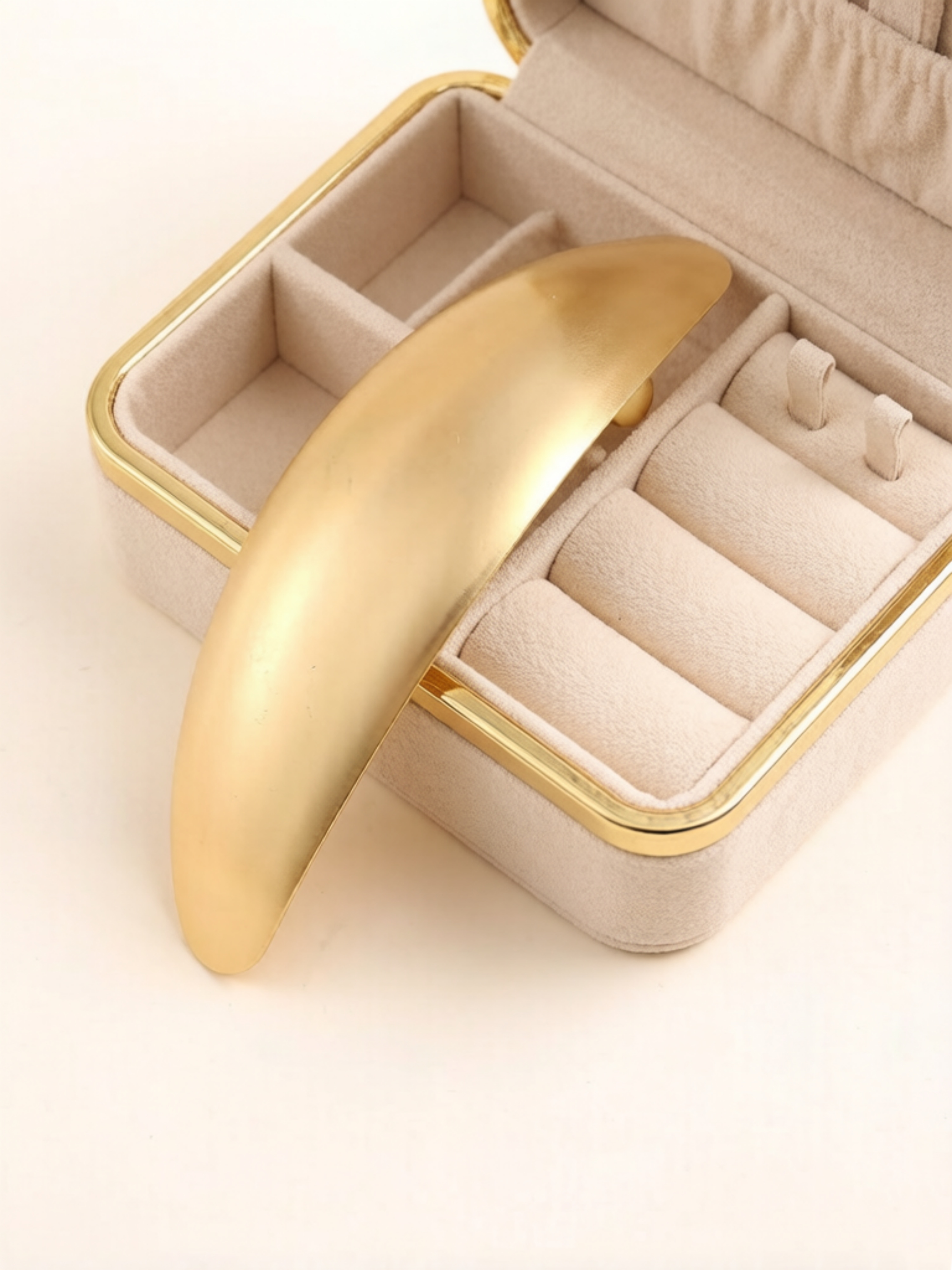 Gold Oval Plain Hair Clip