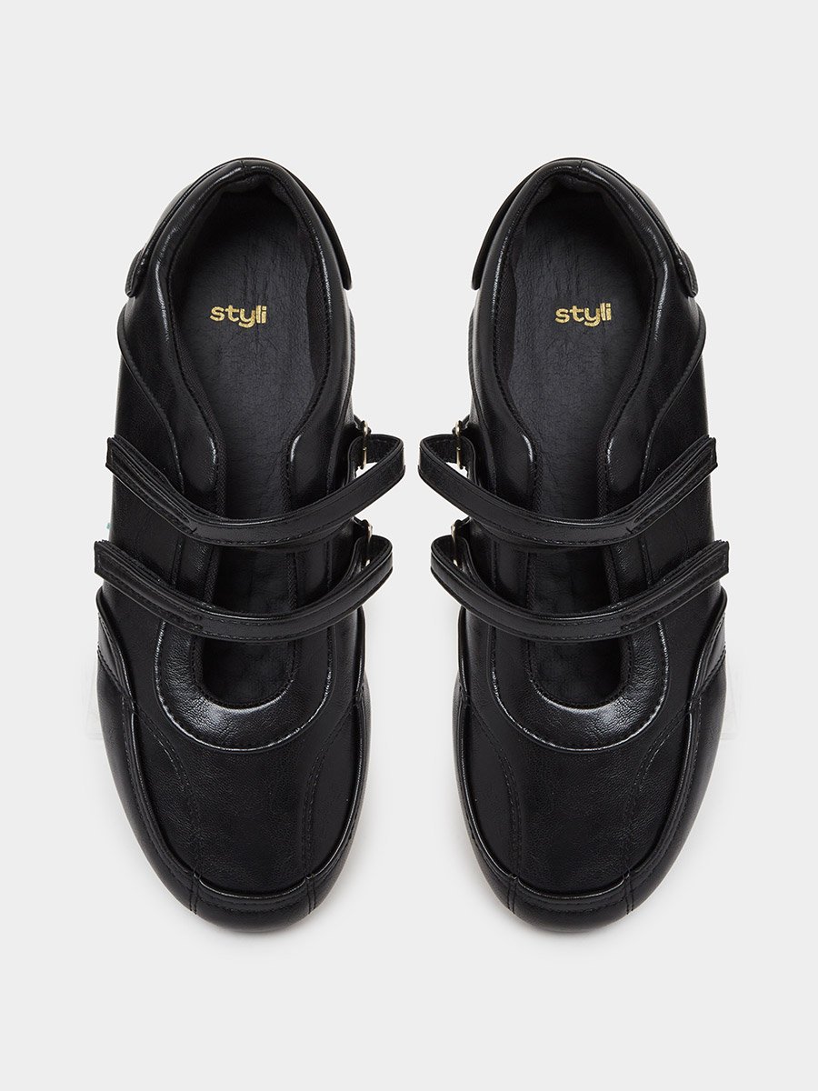 Black Solid Round Toe Velcro Sneakers