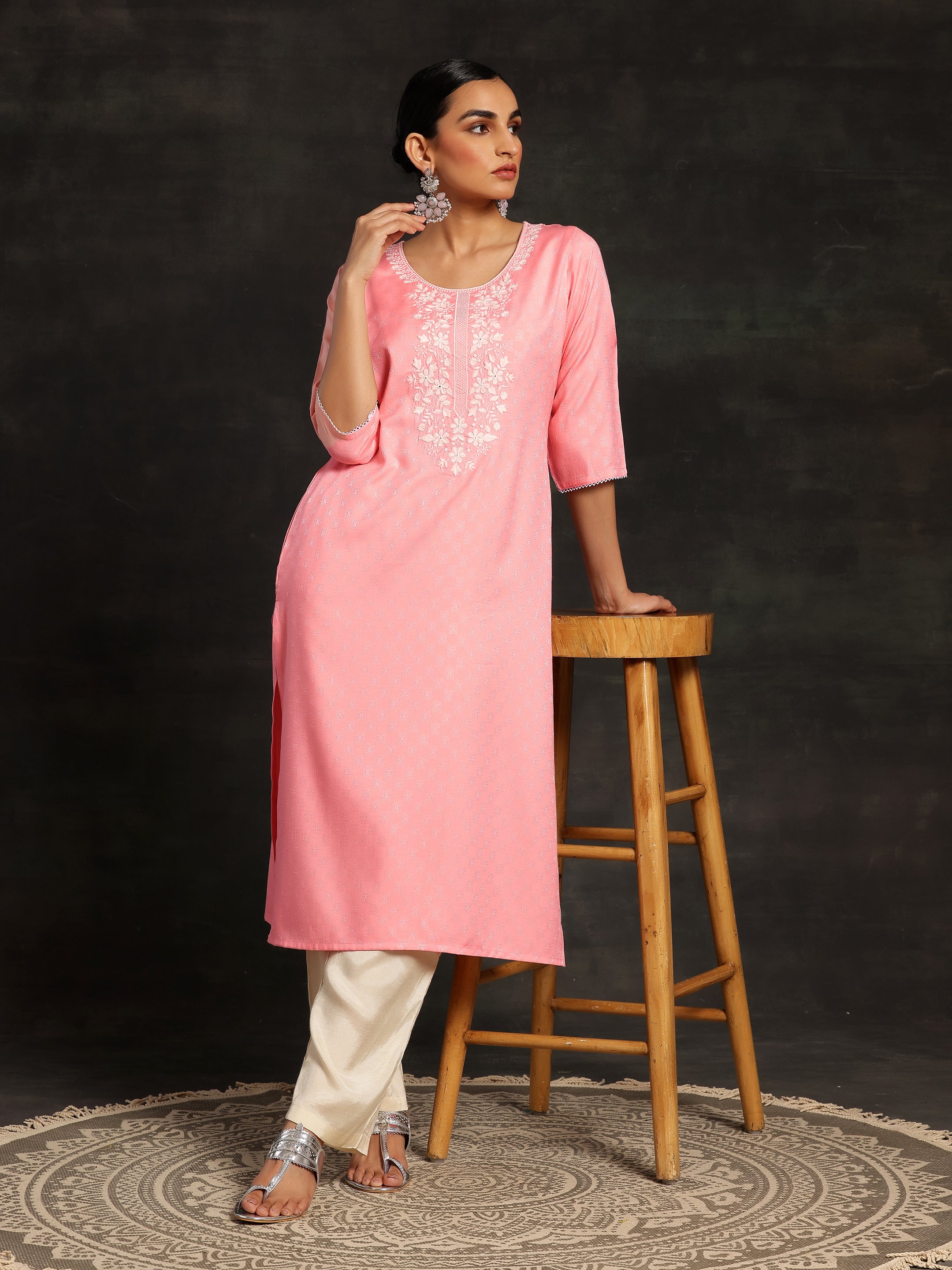 Pink Embroidered Viscose Straight Kurta