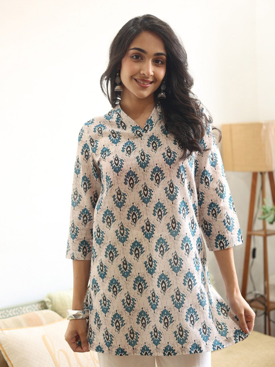 Multi-Color Abstract Print 3/4 Sleeve Tunic