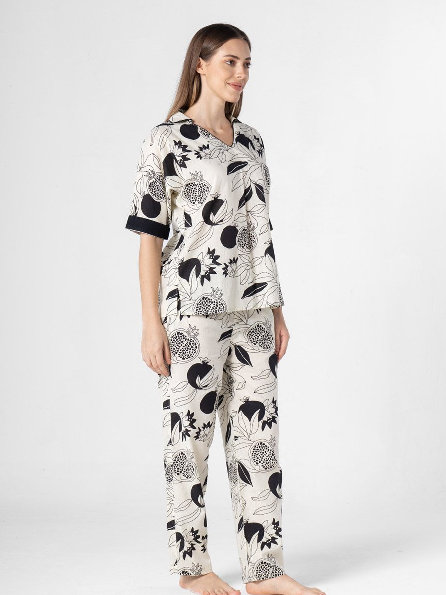 Off-White Printed V-Neck Top and Pants Pyjama Set 