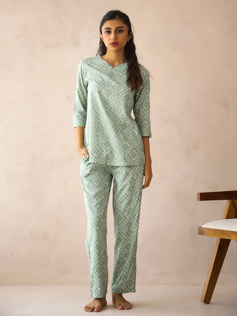 Green Printed 3/4 Sleeves Top and Pants Pyjama Set