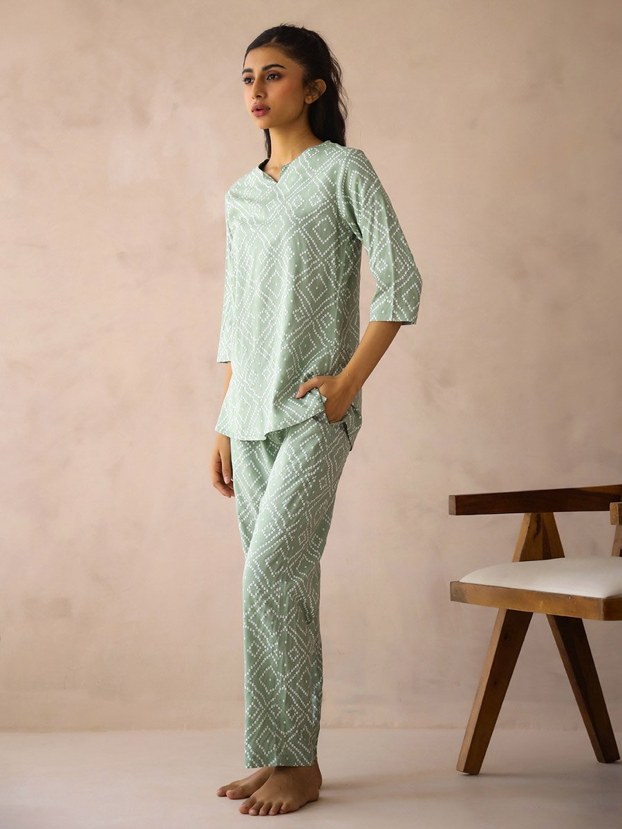 Green Printed 3/4 Sleeves Top and Pants Pyjama Set
