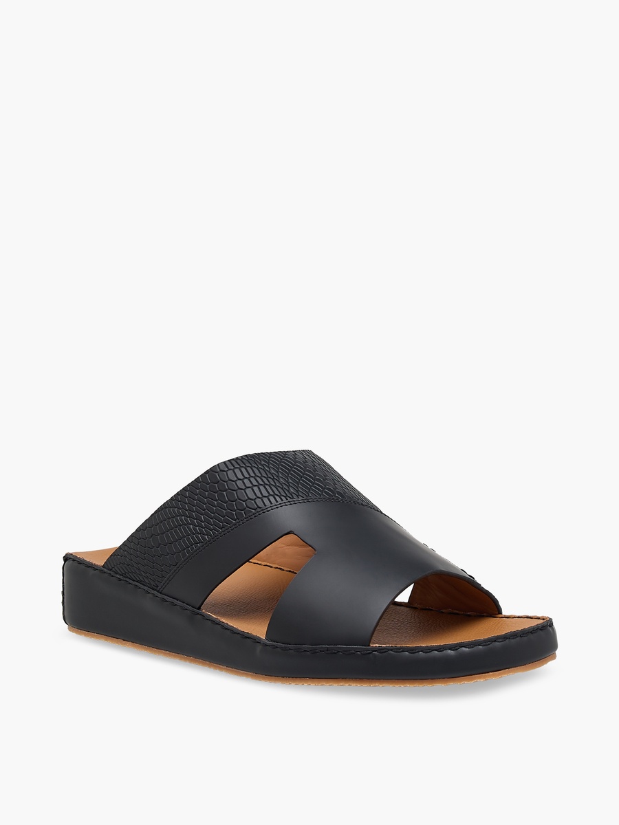 Men Textured Leather Arabic Sandals