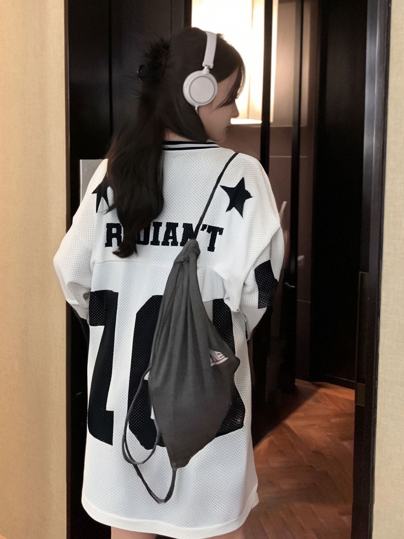 White Oversized Graphic V Neck T-Shirt