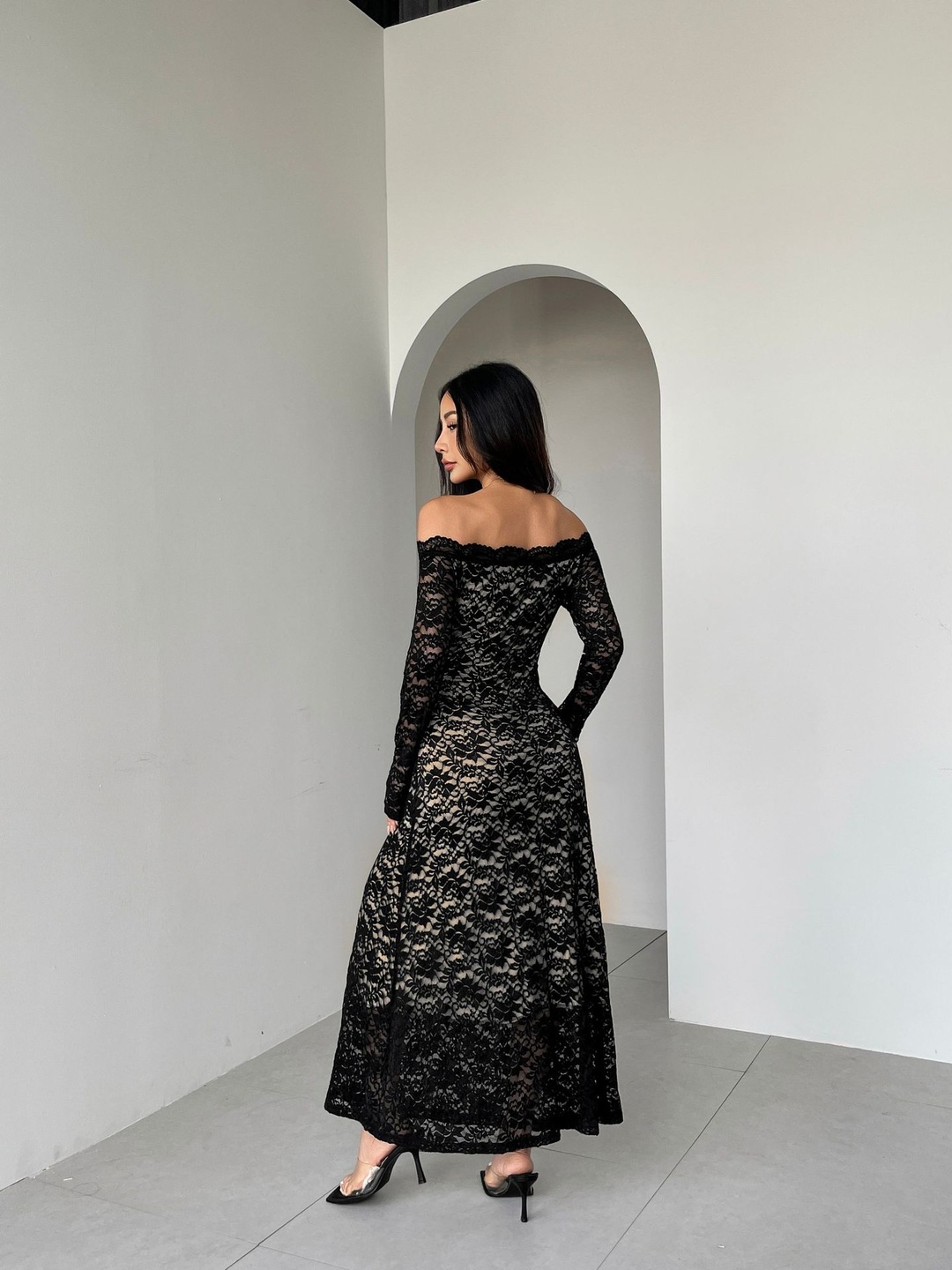Black Off Shoulder Lace Maxi Dress