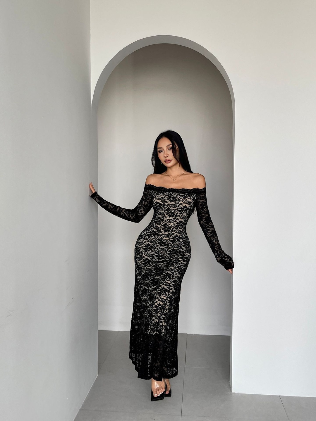 Black Off Shoulder Lace Maxi Dress