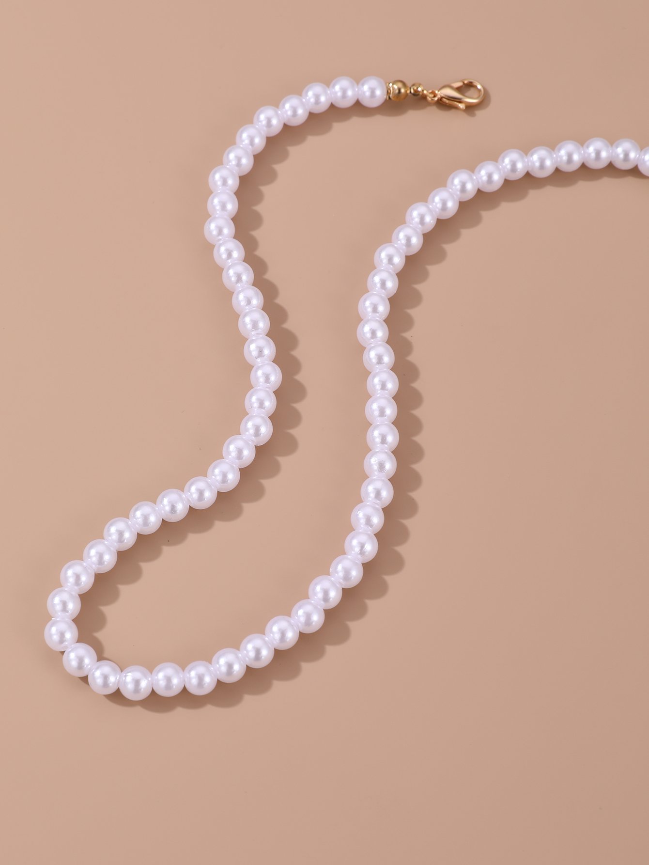 Faux Pearl Beaded Necklace