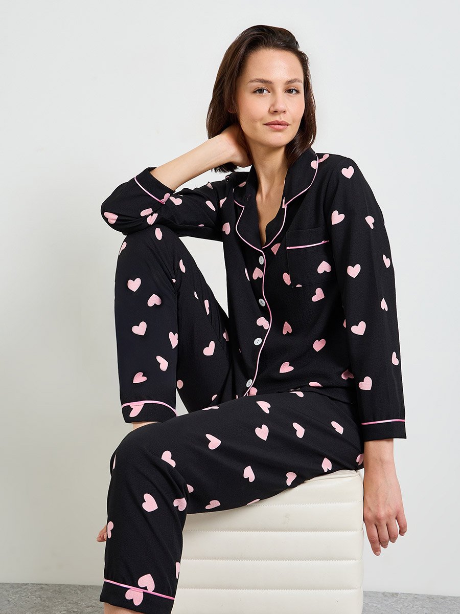Black Heart Print Long Sleeve Shirt and Pajama Set