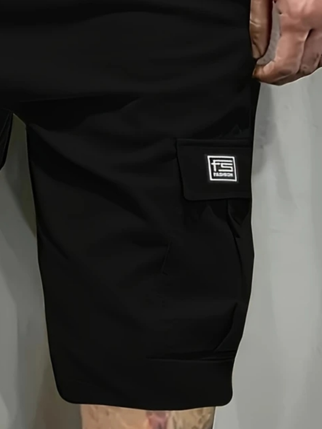 Men Cargo Shorts with Badge Detail