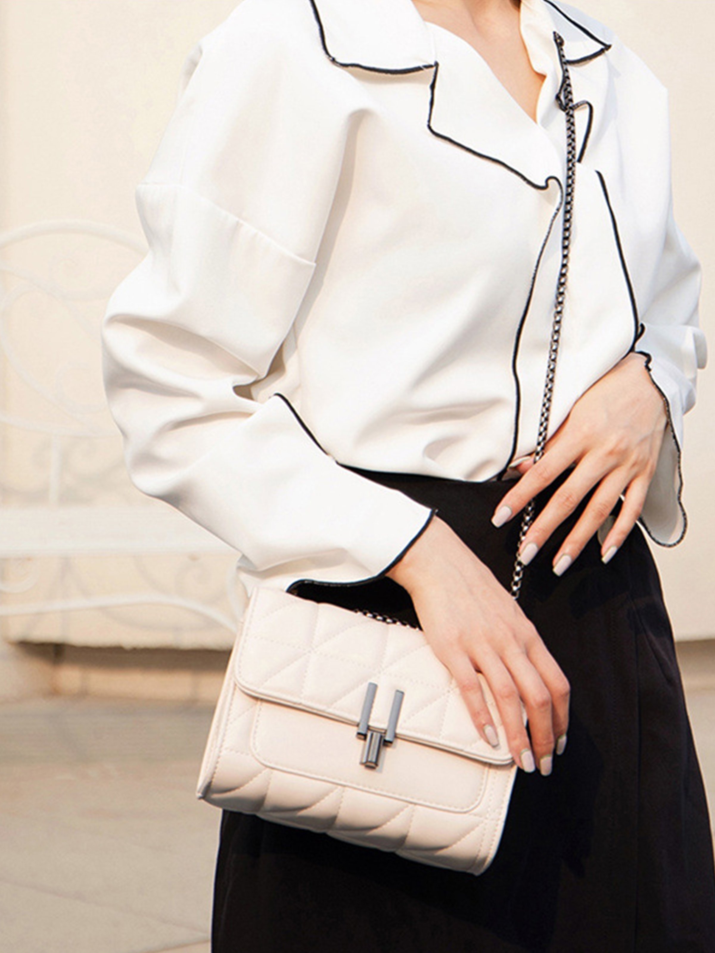 White Texture Crossbody Bag with Click Lock