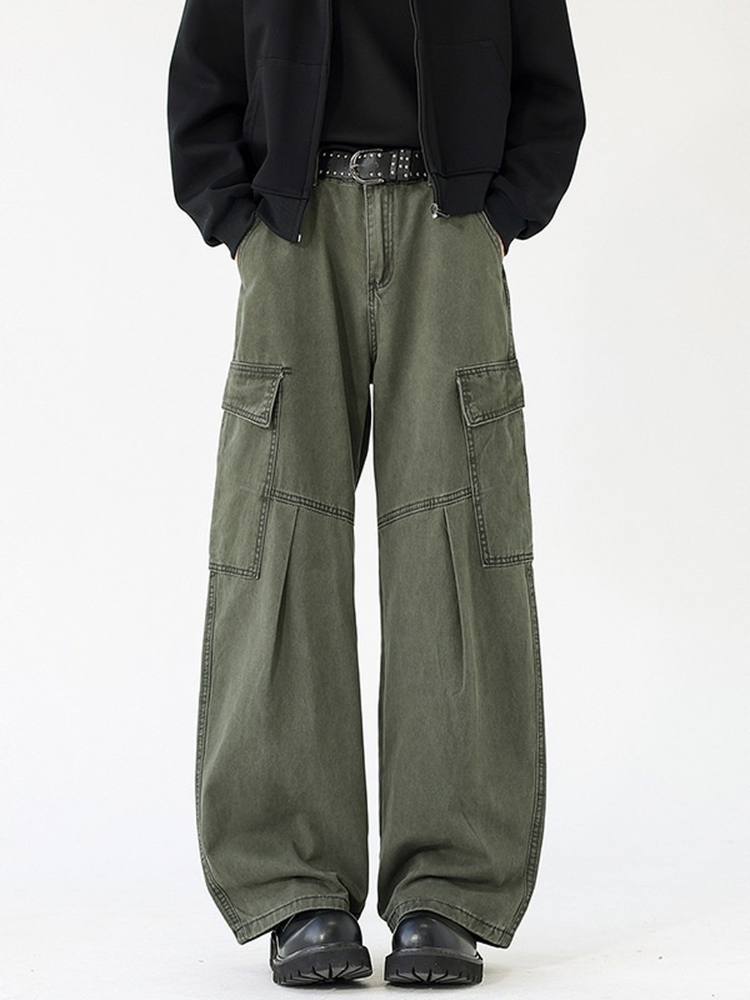 Men Panelled Loose Fit Cargo Pants