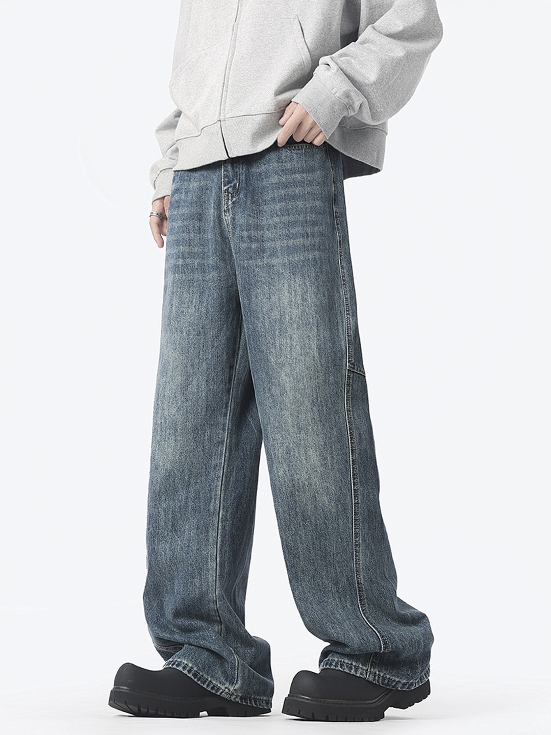 Men Vintage Washed Loose Fit Jeans
