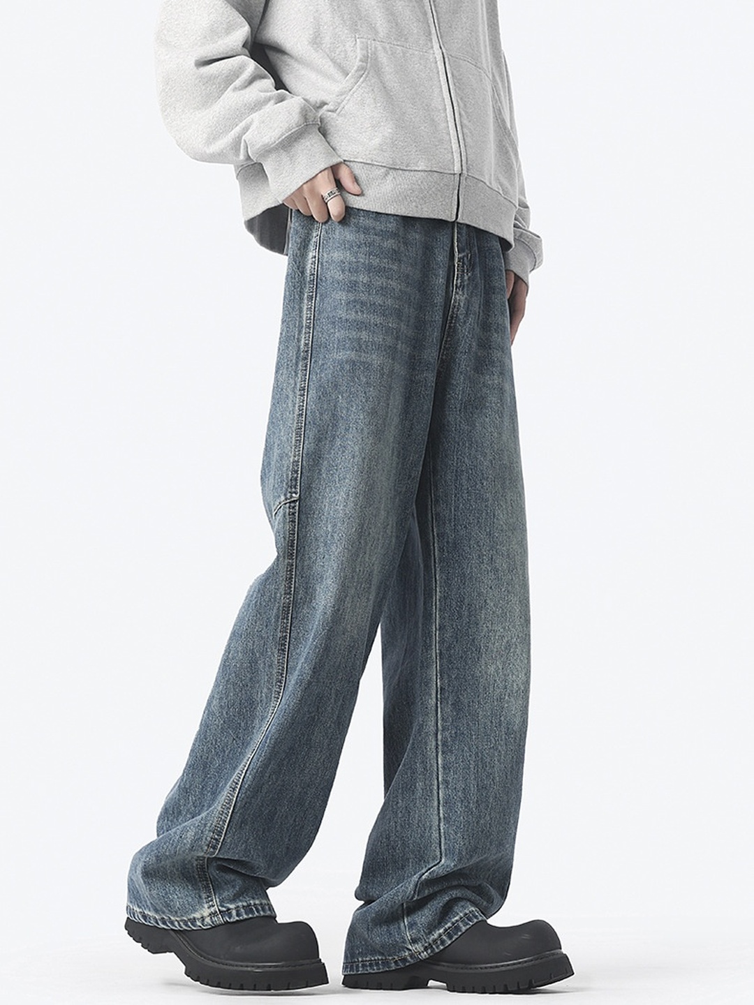 Men Vintage Washed Loose Fit Jeans