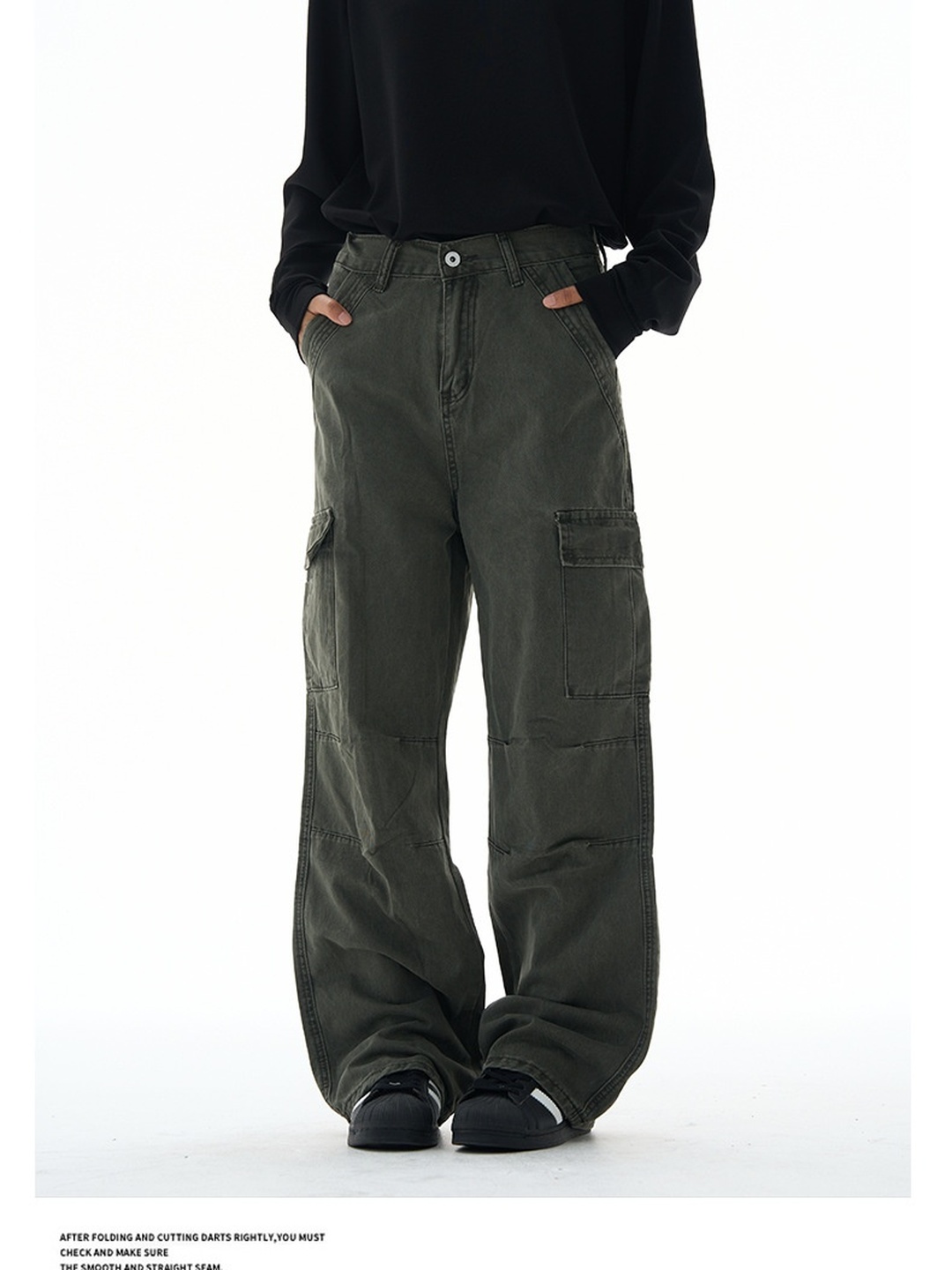 Men Panelled Cargo Baggy Pants