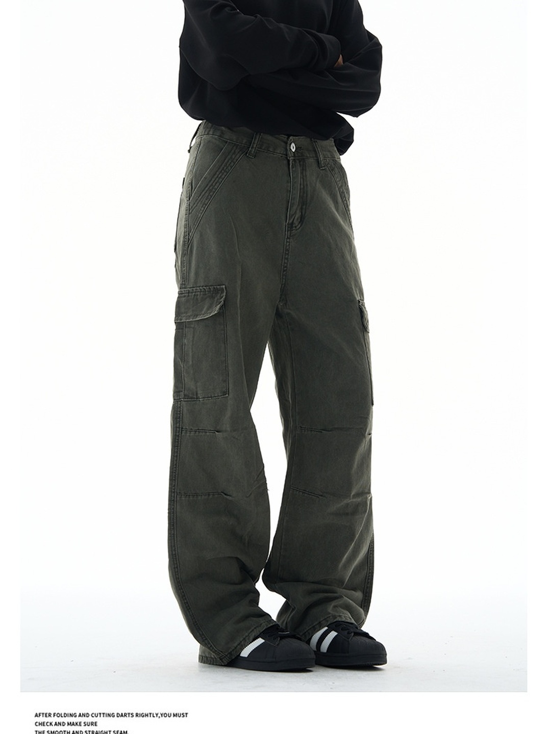 Men Panelled Cargo Baggy Pants