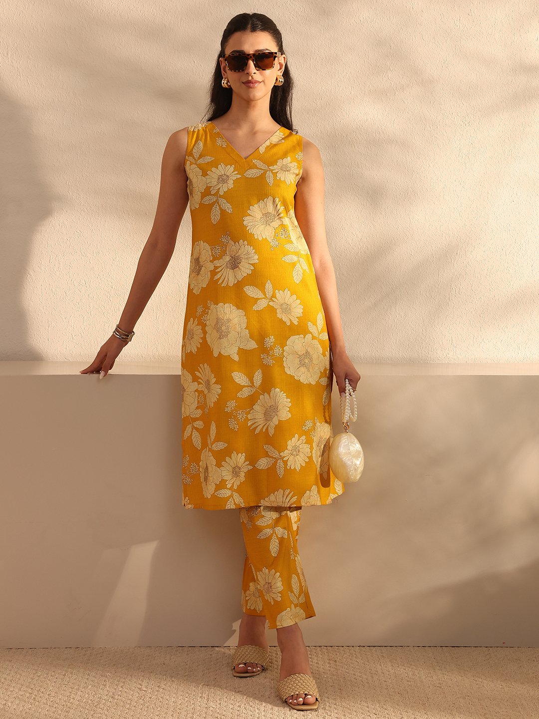 Mustard Printed Silk Blend Straight Kurta And Pants Set