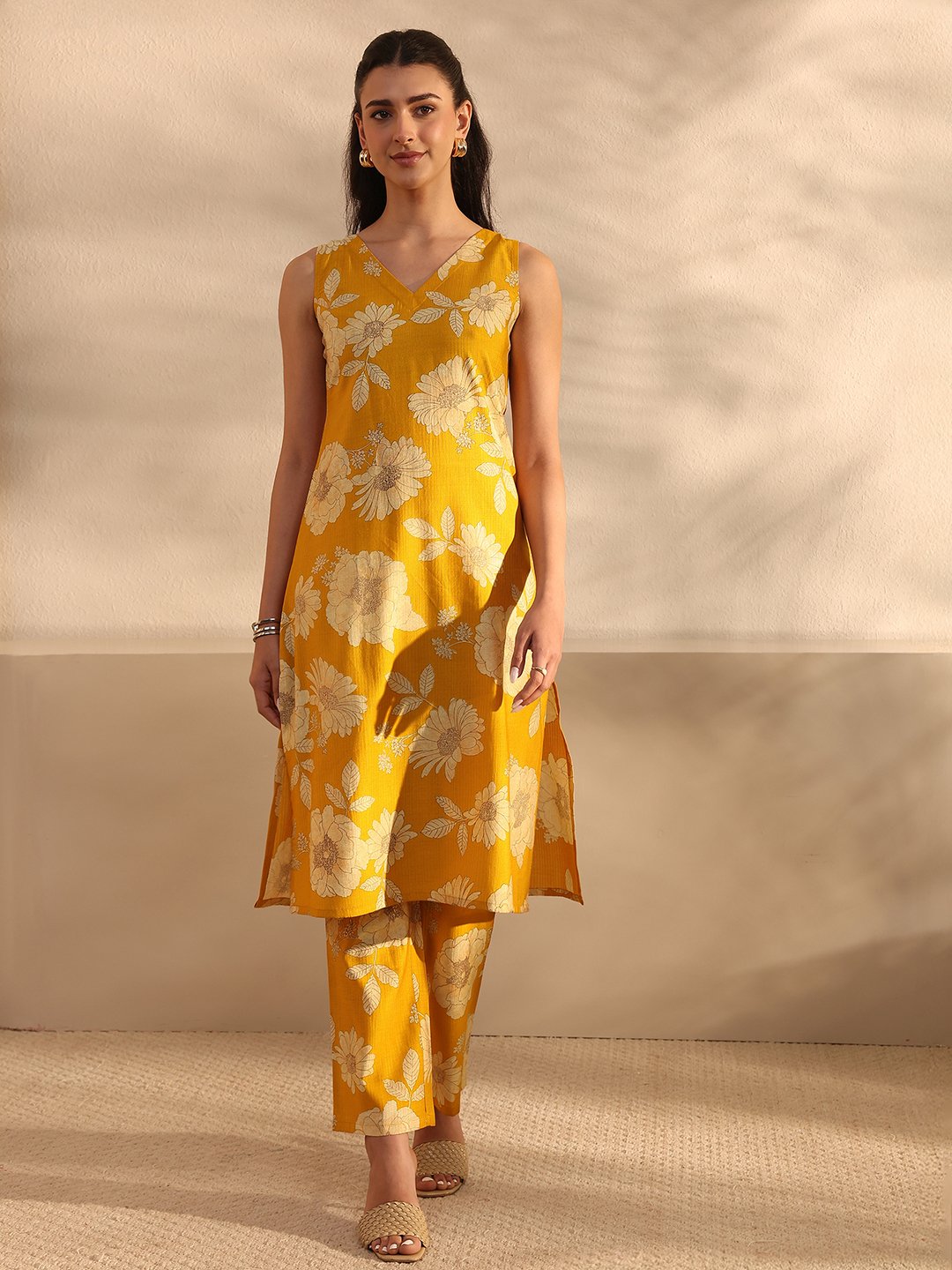 Mustard Printed Silk Blend Straight Kurta And Pants Set