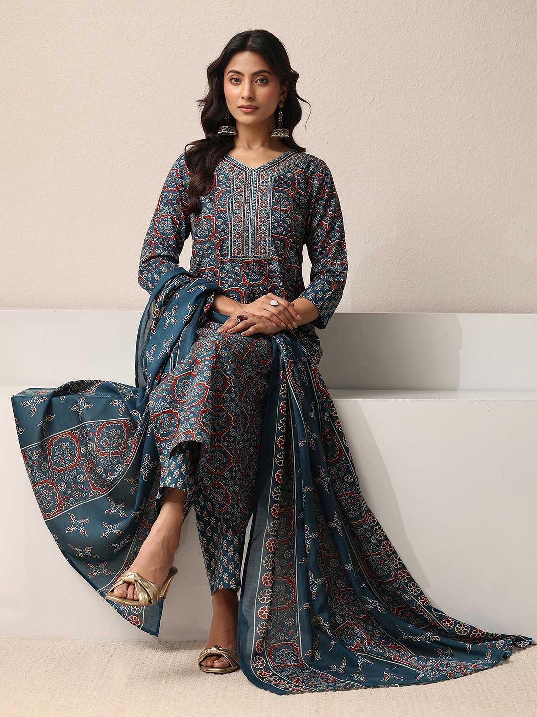 Blue Printed Cotton Blend Straight Kurta, Trousers And Dupatta Set