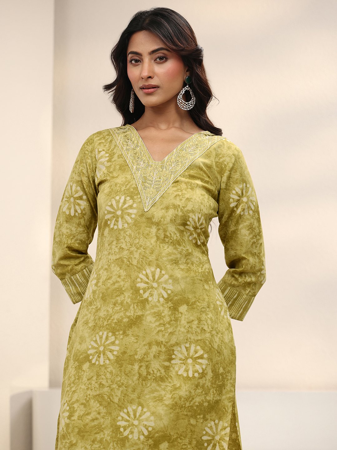Green Printed Cotton Blend Straight Kurta, Trousers And Dupatta Set
