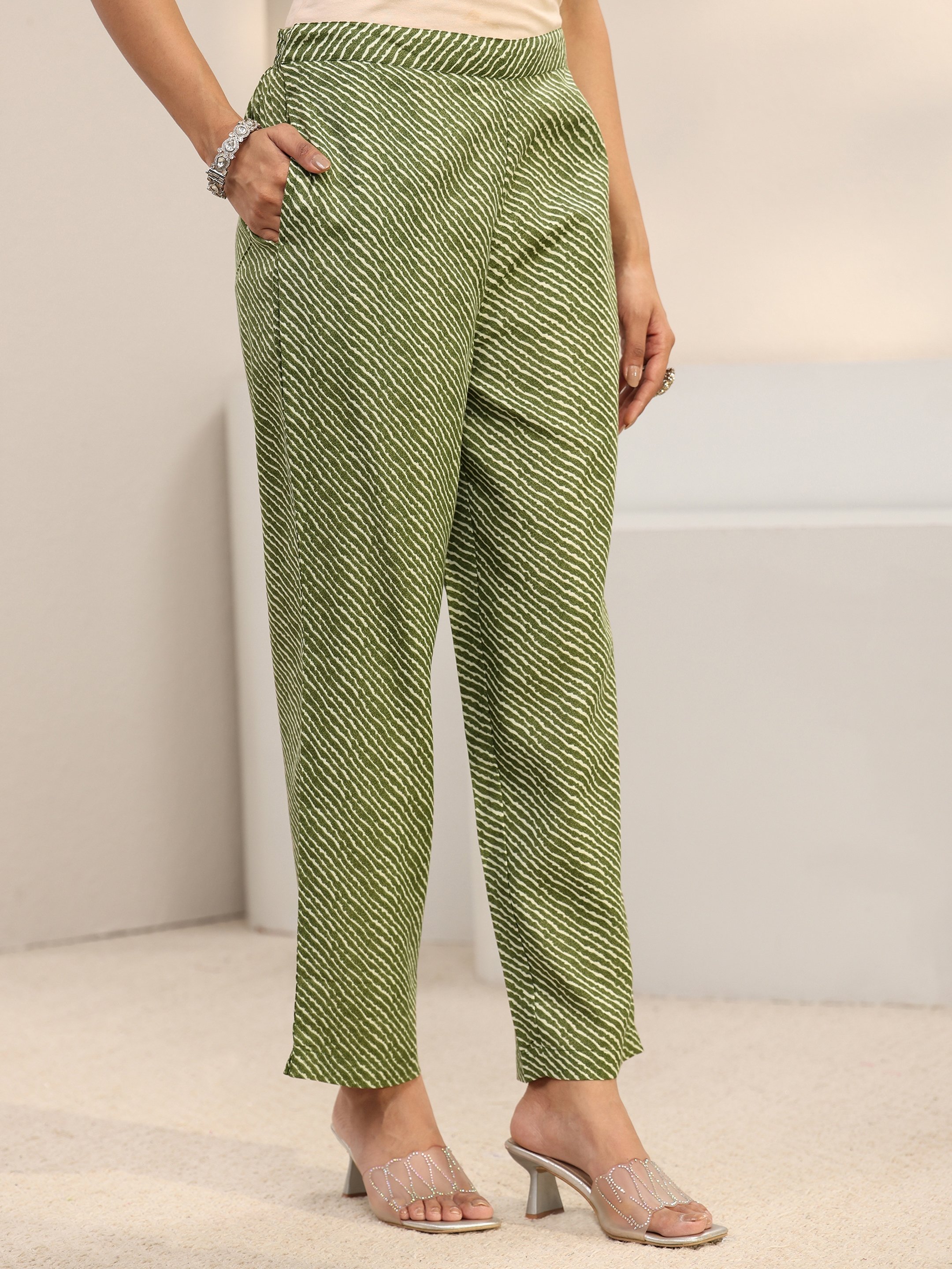 Green Printed Cotton Blend Straight Kurta, Trousers And Dupatta Set