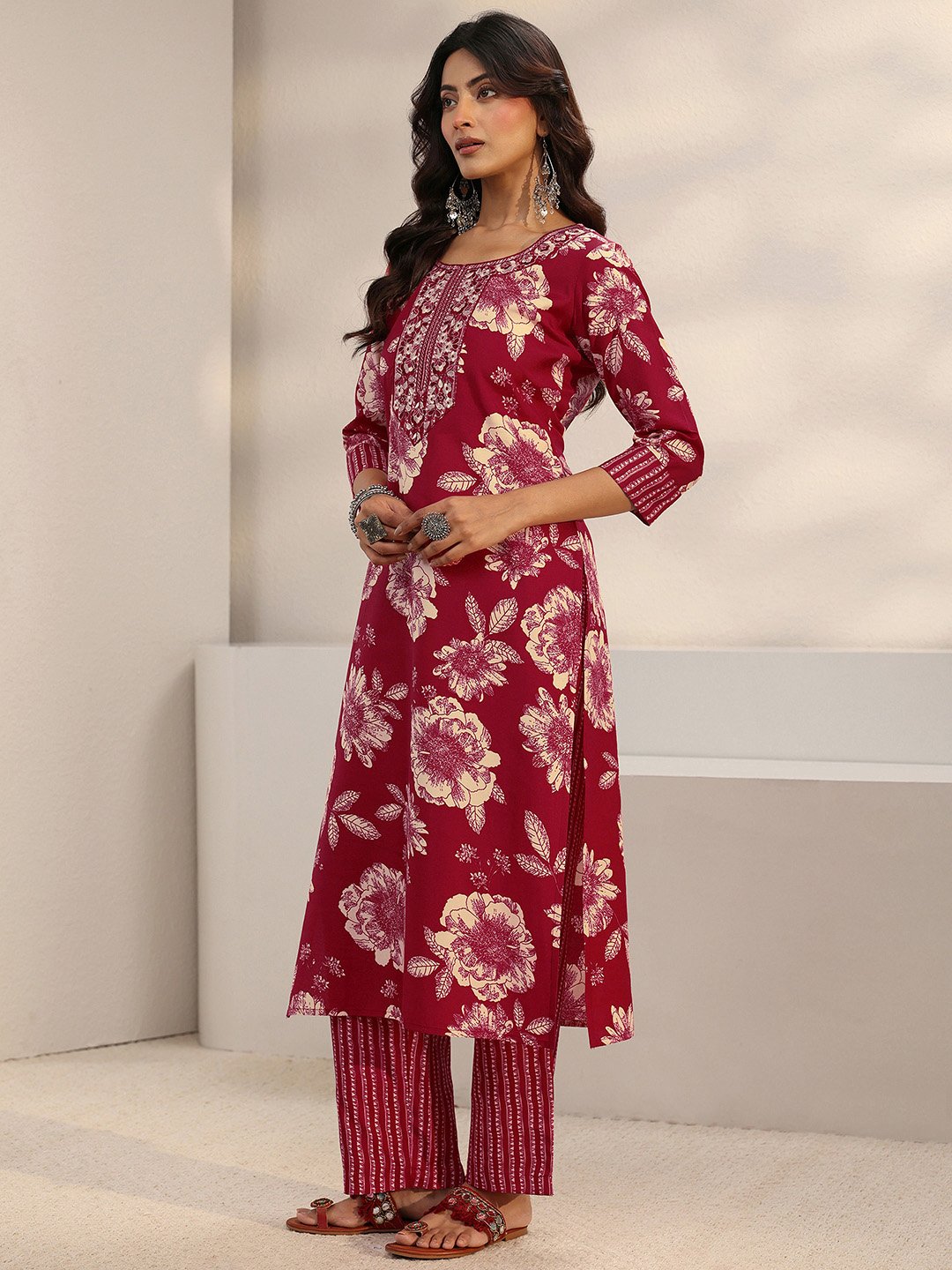 Red Printed Cotton Blend Straight Kurta, Trousers And Dupatta Set
