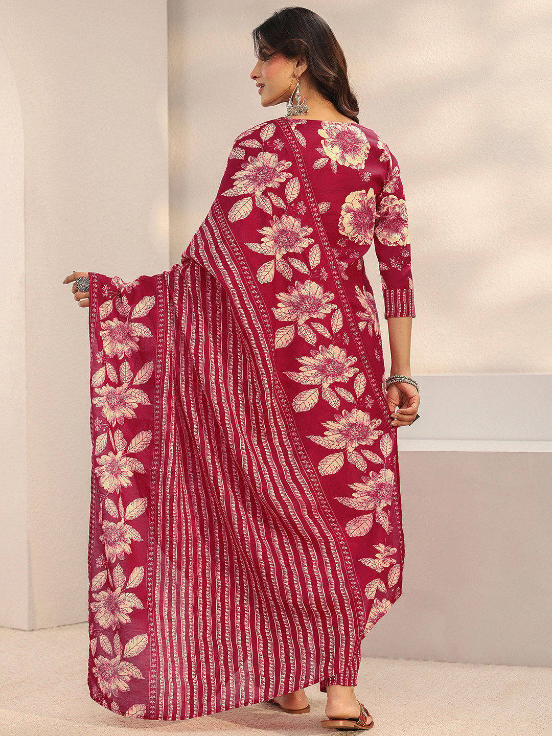 Red Printed Cotton Blend Straight Kurta, Trousers And Dupatta Set