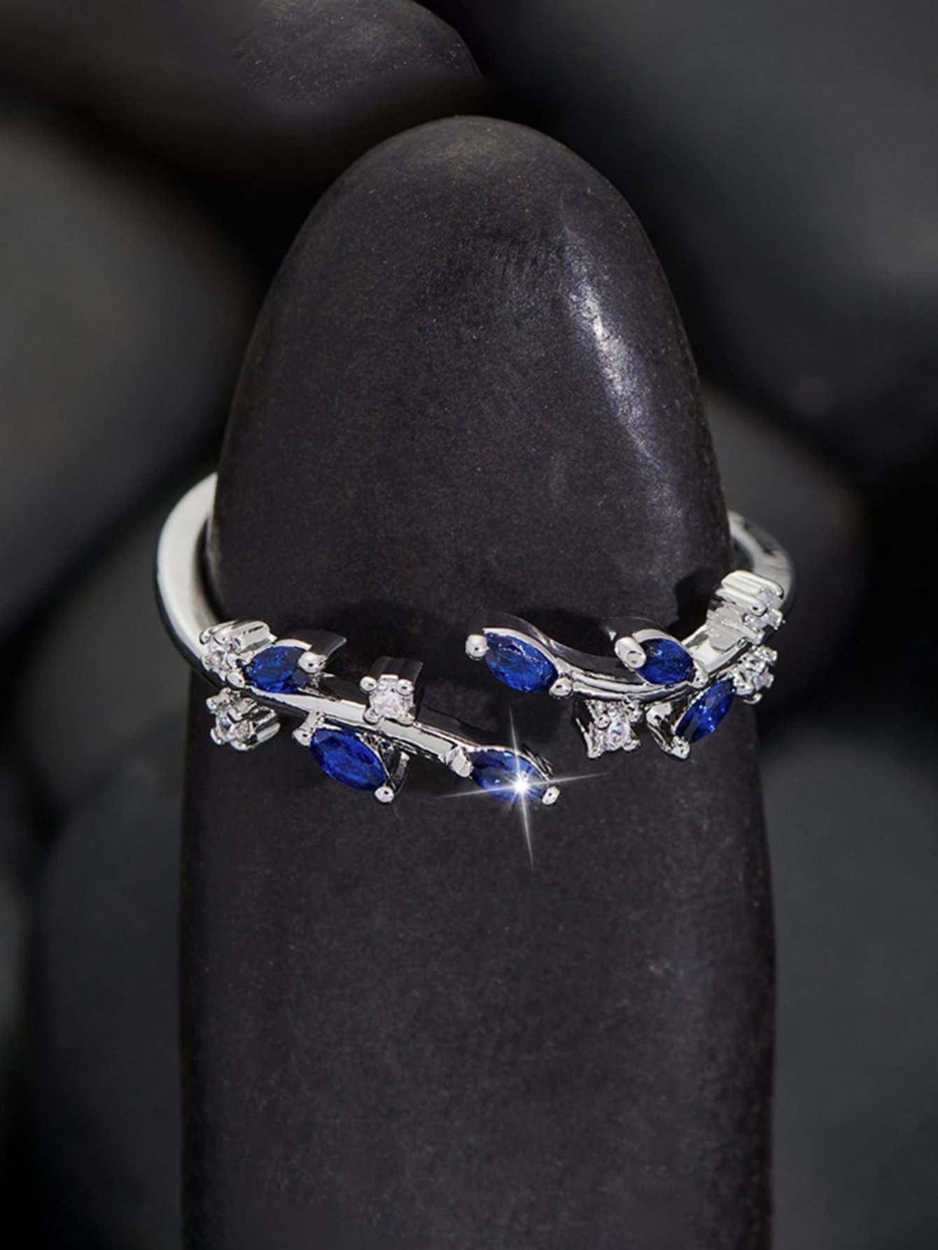 Silver Embellished Leaf Ring