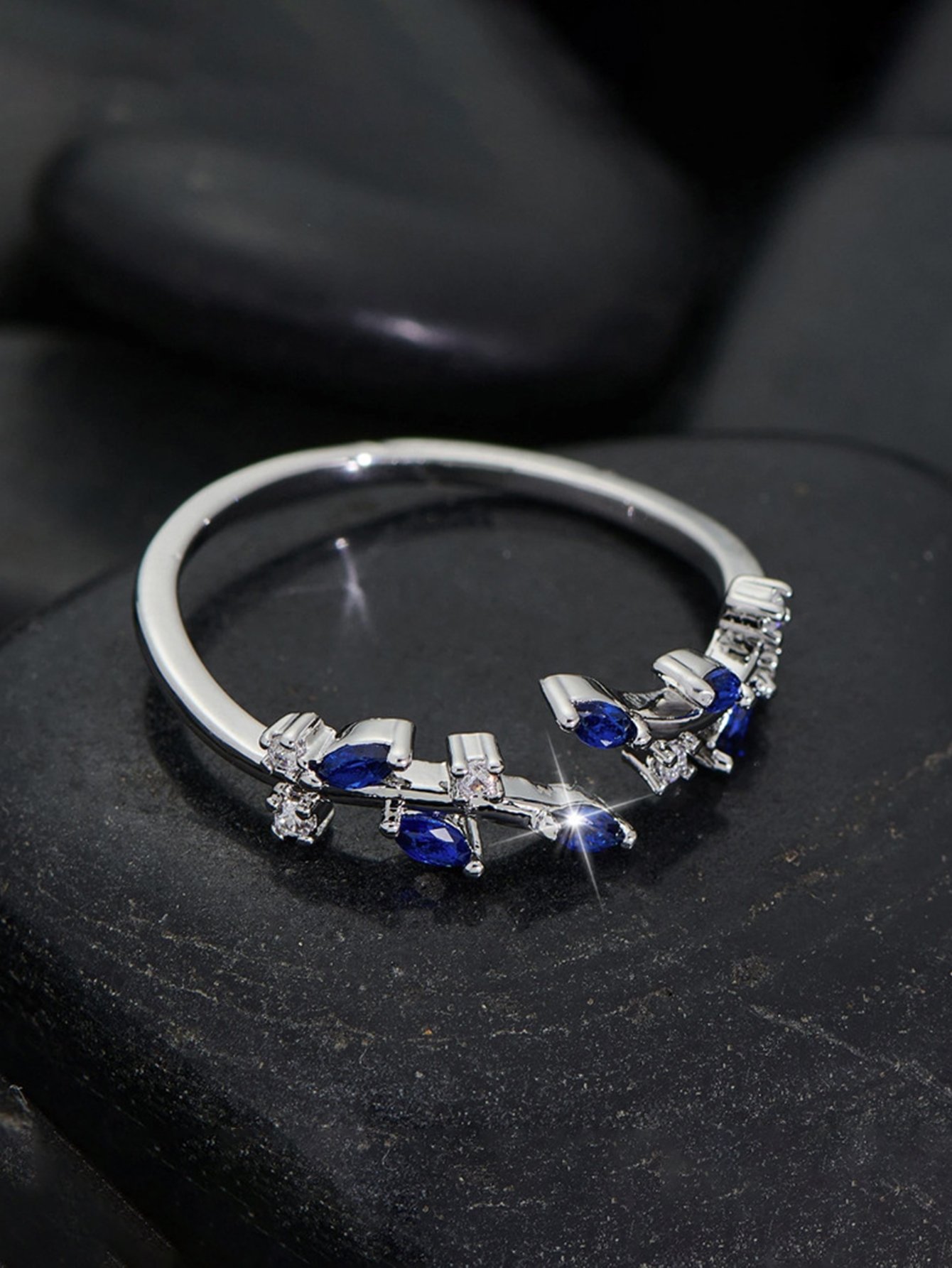Silver Embellished Leaf Ring