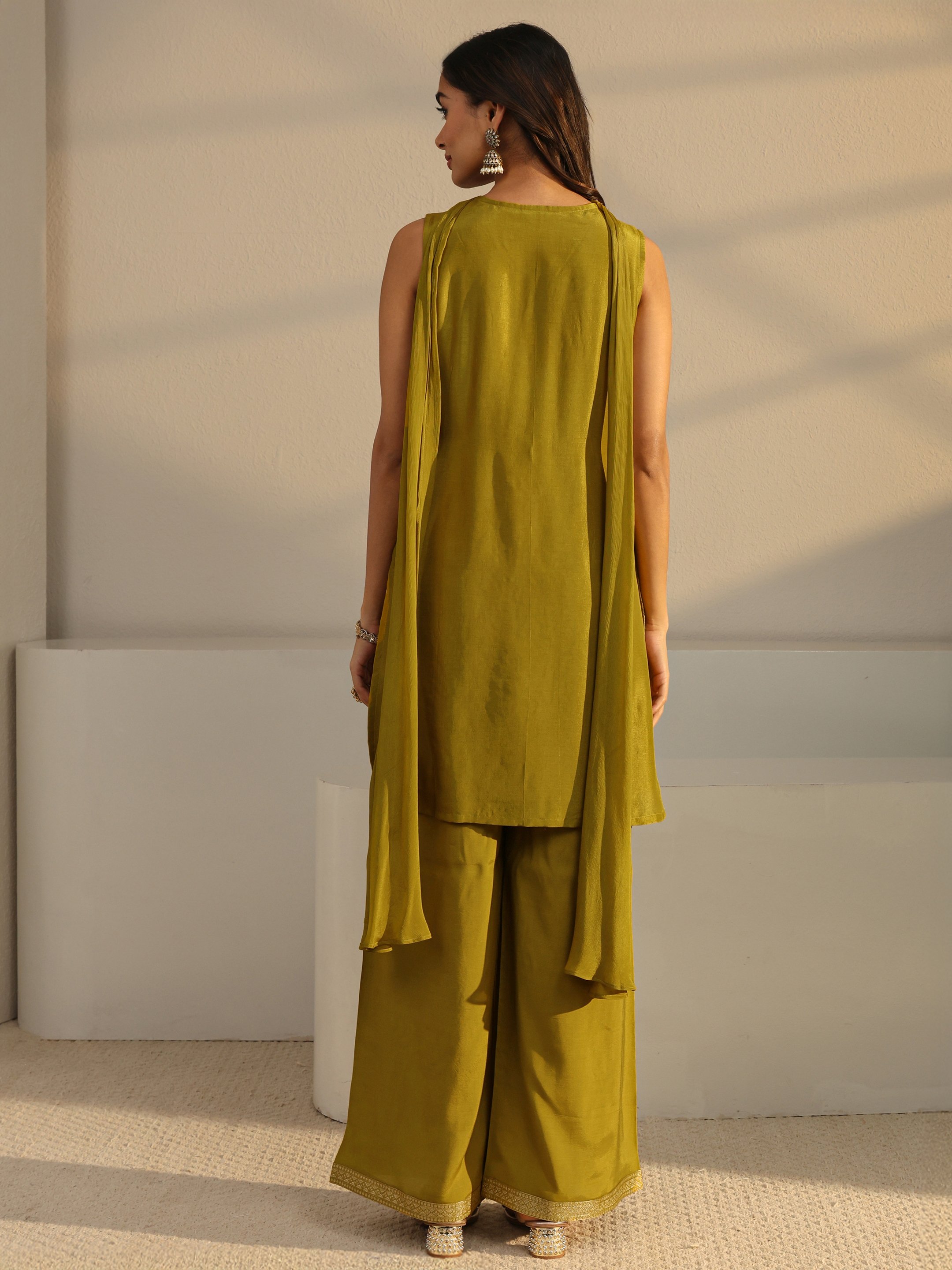 Green Embroidered Silk Blend Straight-Fit Kurta, Palazzo And Dupatta Set