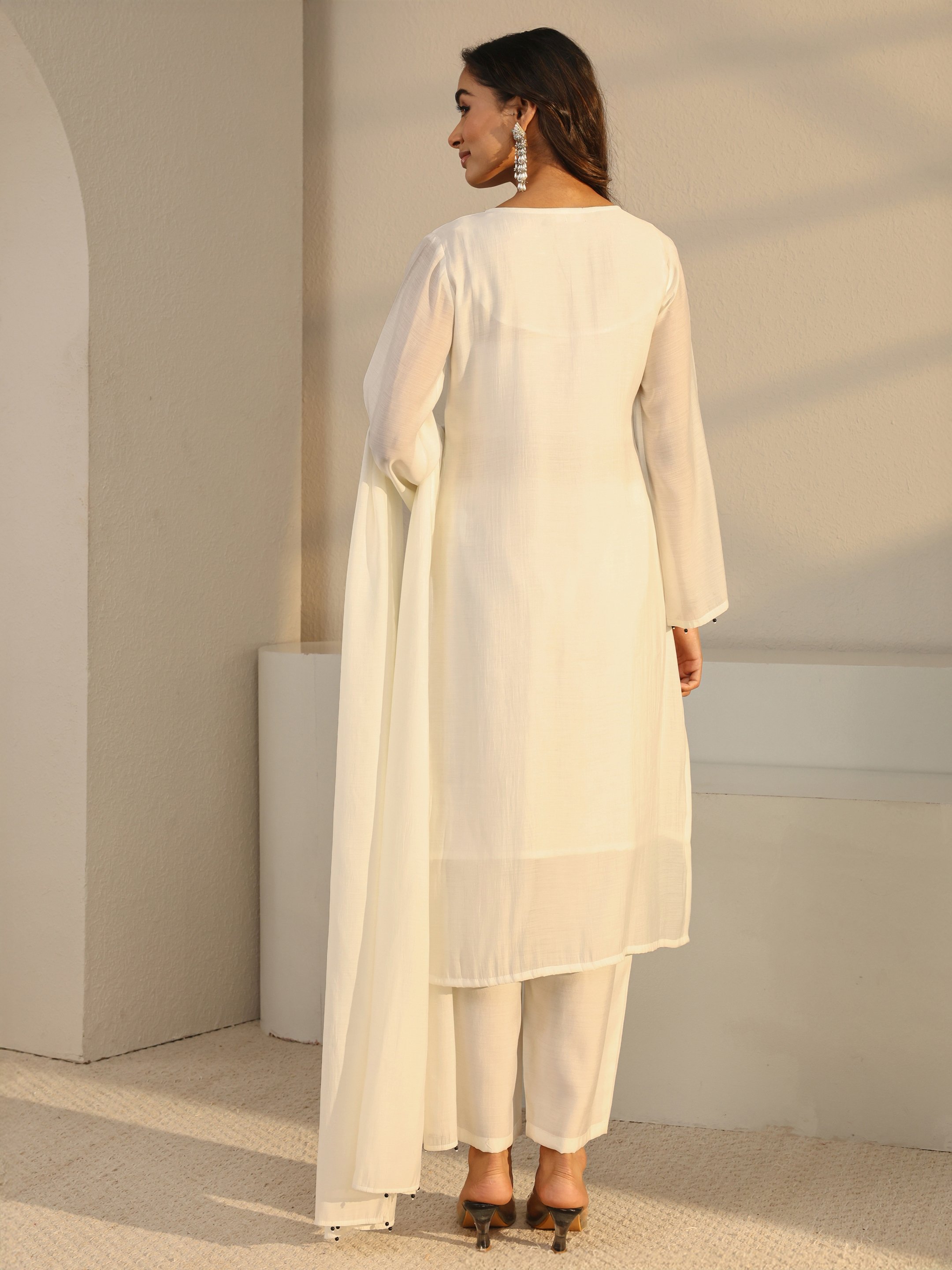 Off White Embroidered Chanderi Silk Straight-Fit Kurta, Pants And Dupatta Set