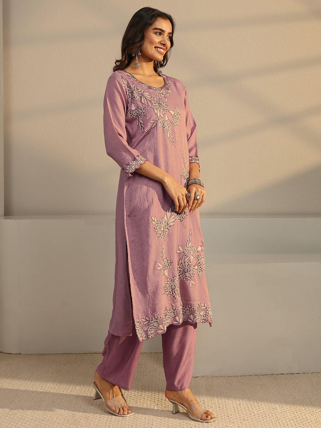 Mauve Embroidered Silk Blend Straight-Fit Kurta, Pants And Dupatta Set