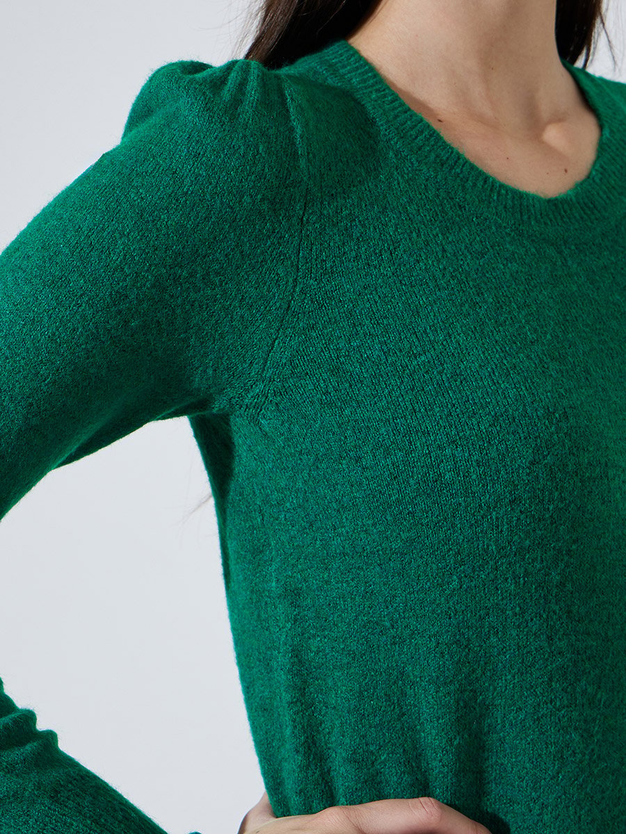Dark Green Solid Round Neck Slim Fit Jumper