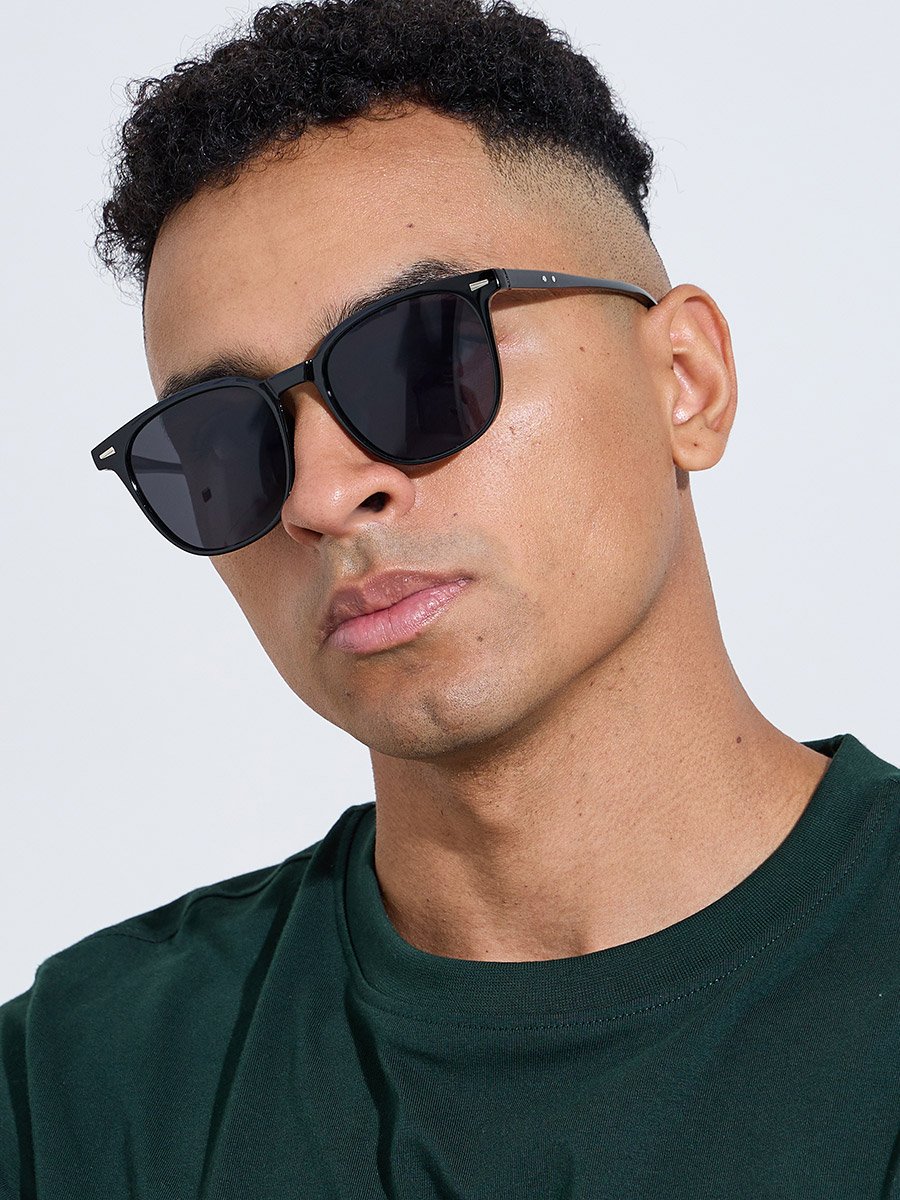 Black Wayfarer Sunglasses