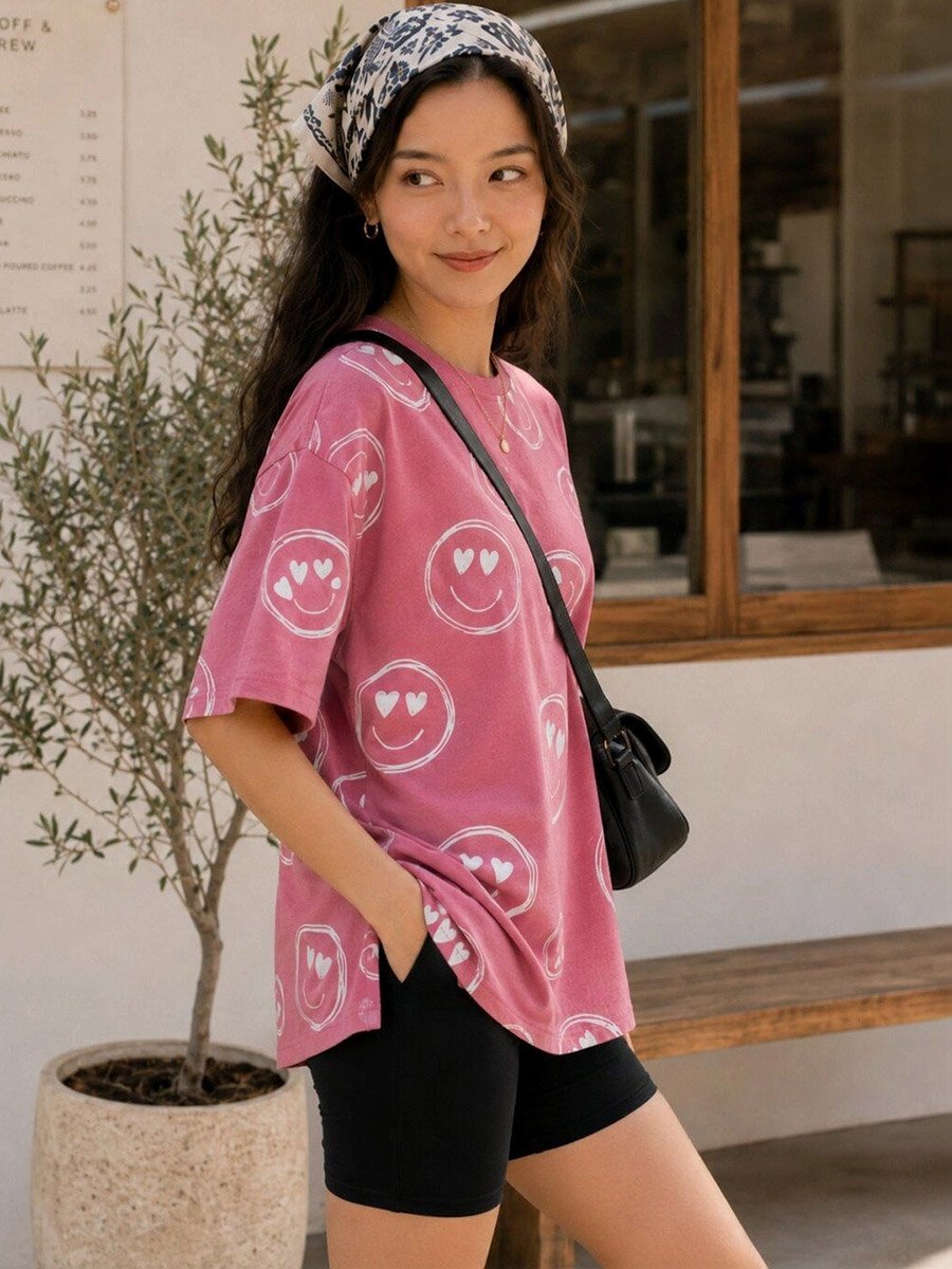 Pink Oversized Printed T-Shirt with Heart-Eyed Smileys