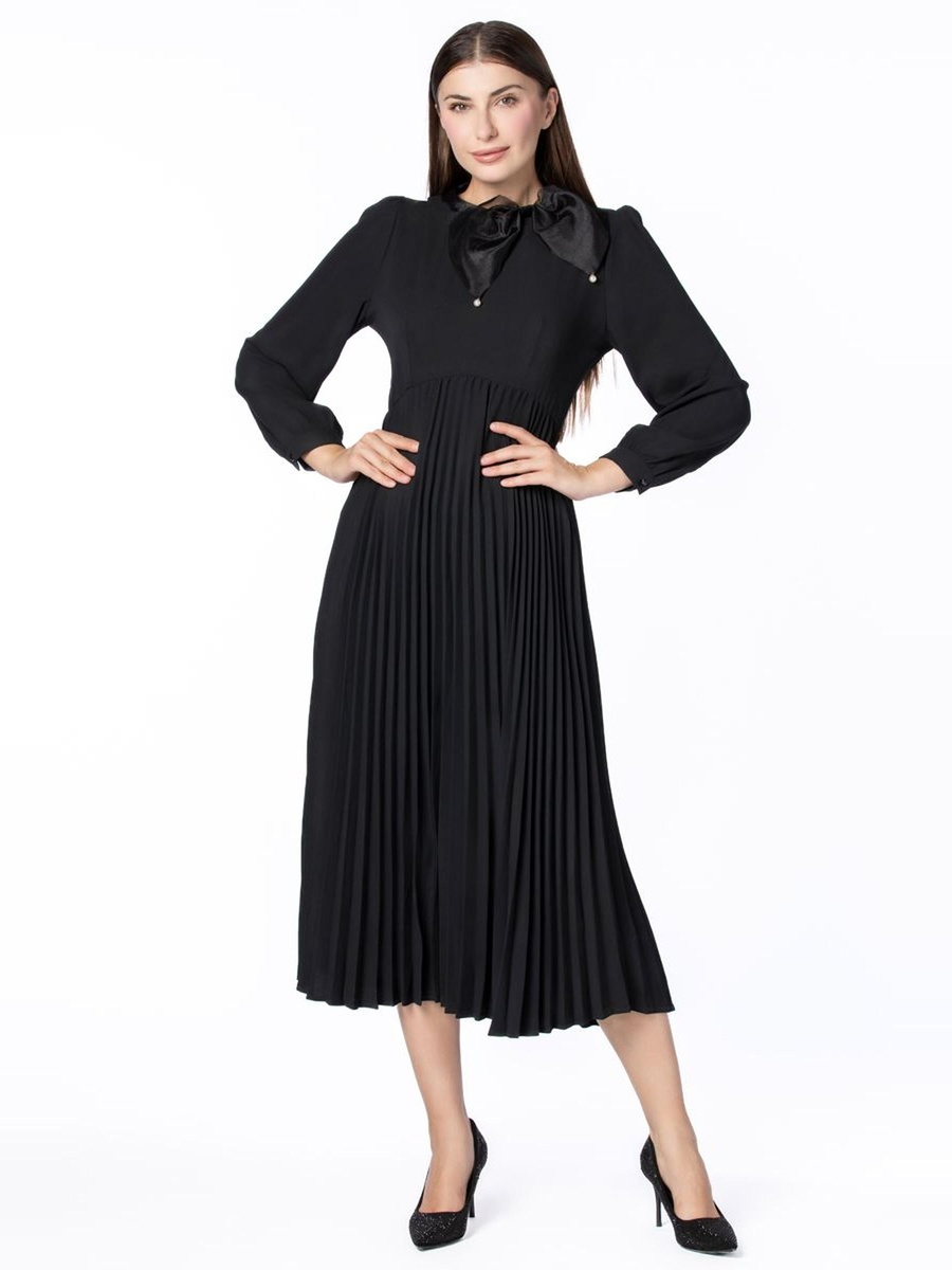 Women Pleated Dress with Bow