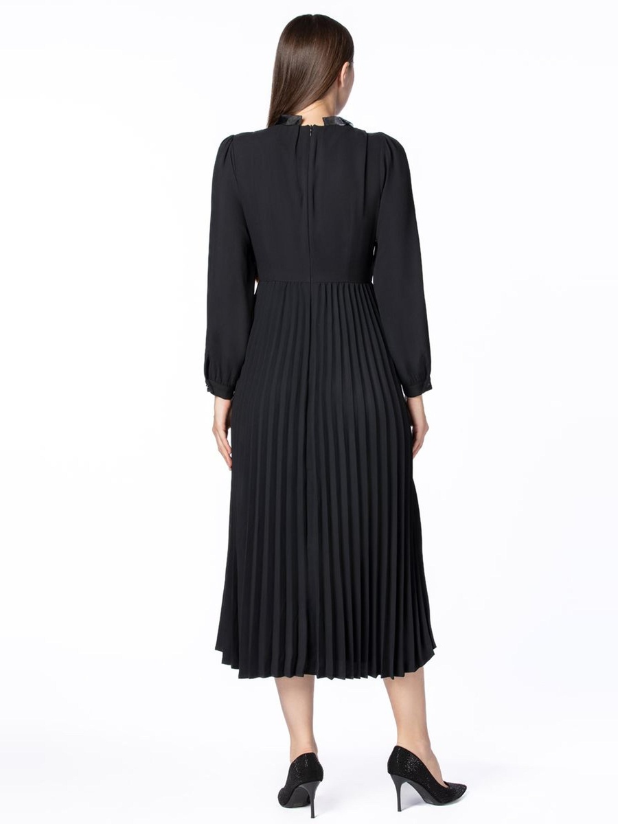 Women Pleated Dress with Bow