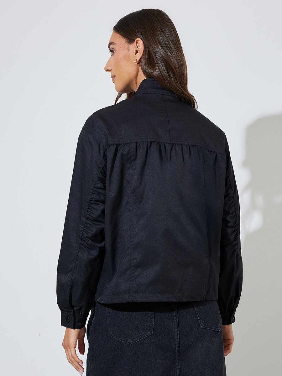 Black Solid Pocket Details Zip-Up Regular Fit Bomber Jacket