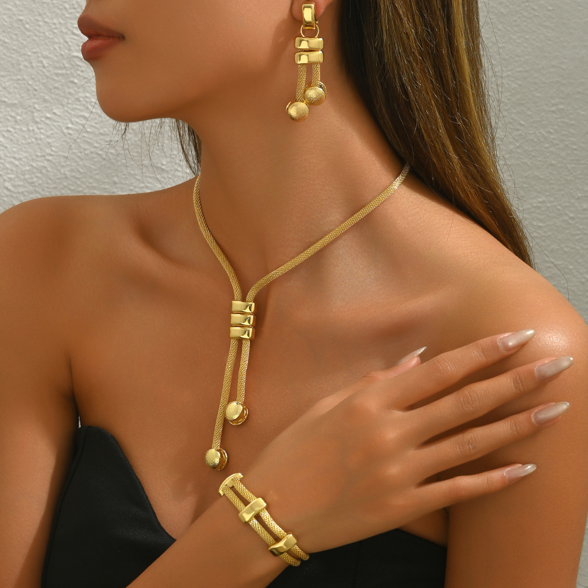 Gold Mesh Jewelry Set with Necklace, Earrings and Bracelet