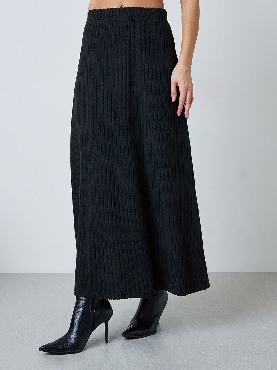 Black Wide Ribbed Knit Maxi Skirt
