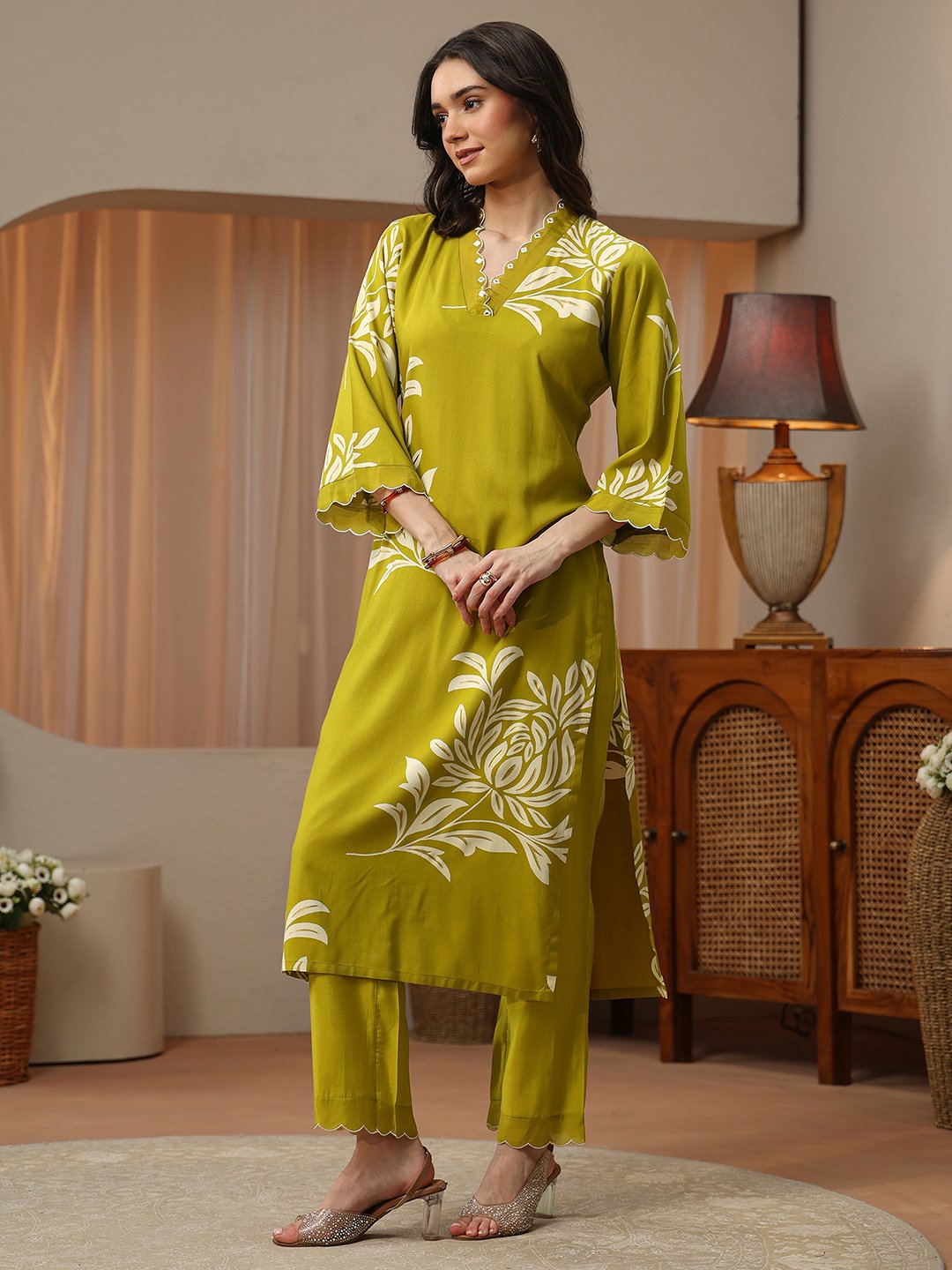 Green Printed Rayon Straight Kurta with Straight Pants Set