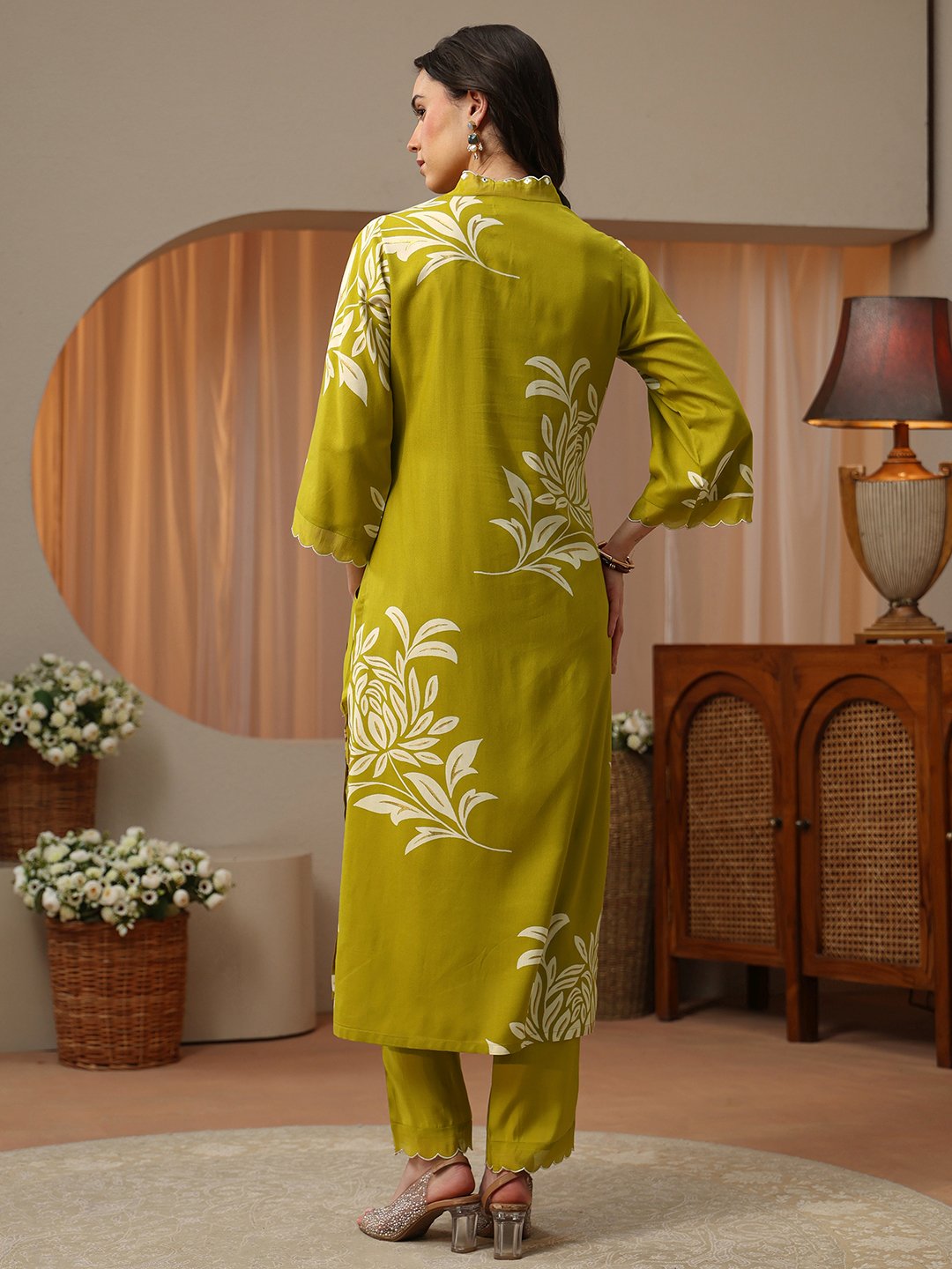 Green Printed Rayon Straight Kurta with Straight Pants Set