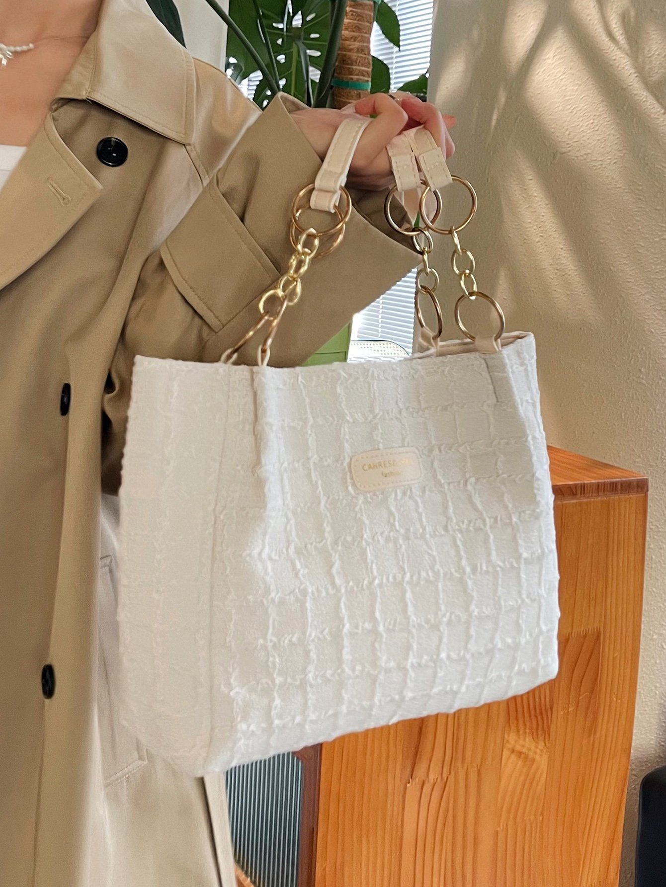 White Woven Shoulder Bag with Gold Chain