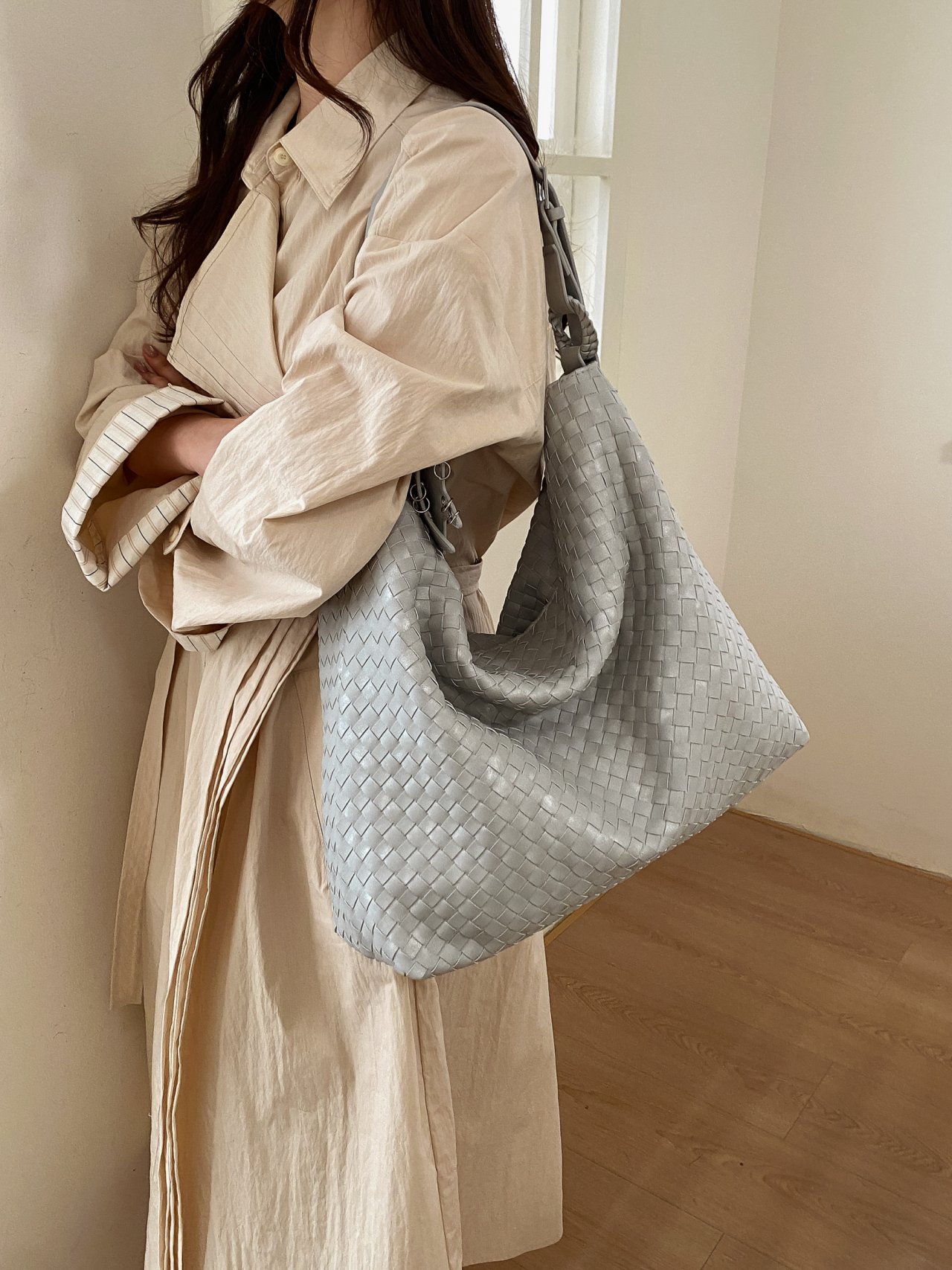 Silver Woven Shoulder Bag with Star Charm
