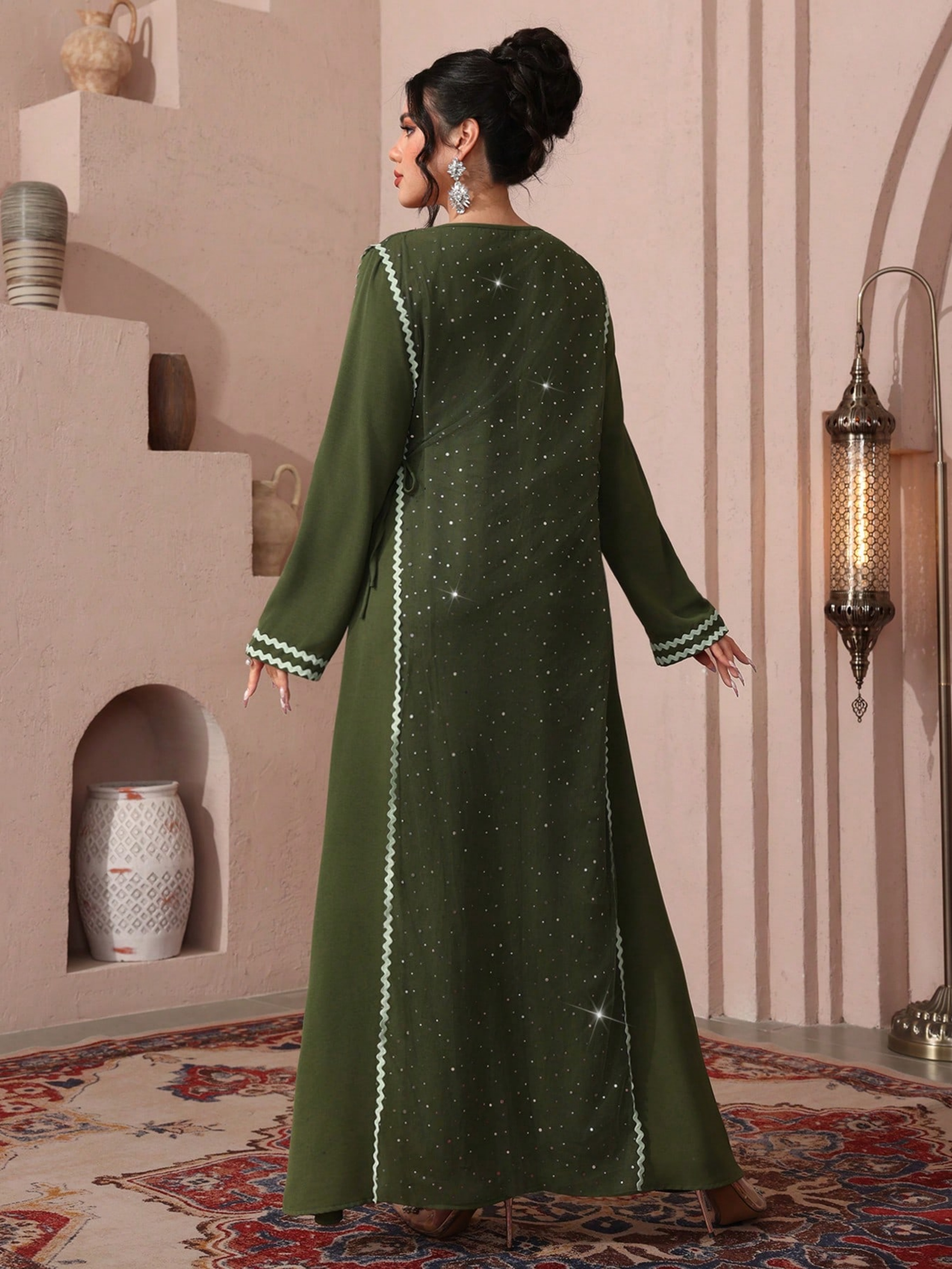 Green A-Line Jalabiya With Sequin And Floral Embellishments